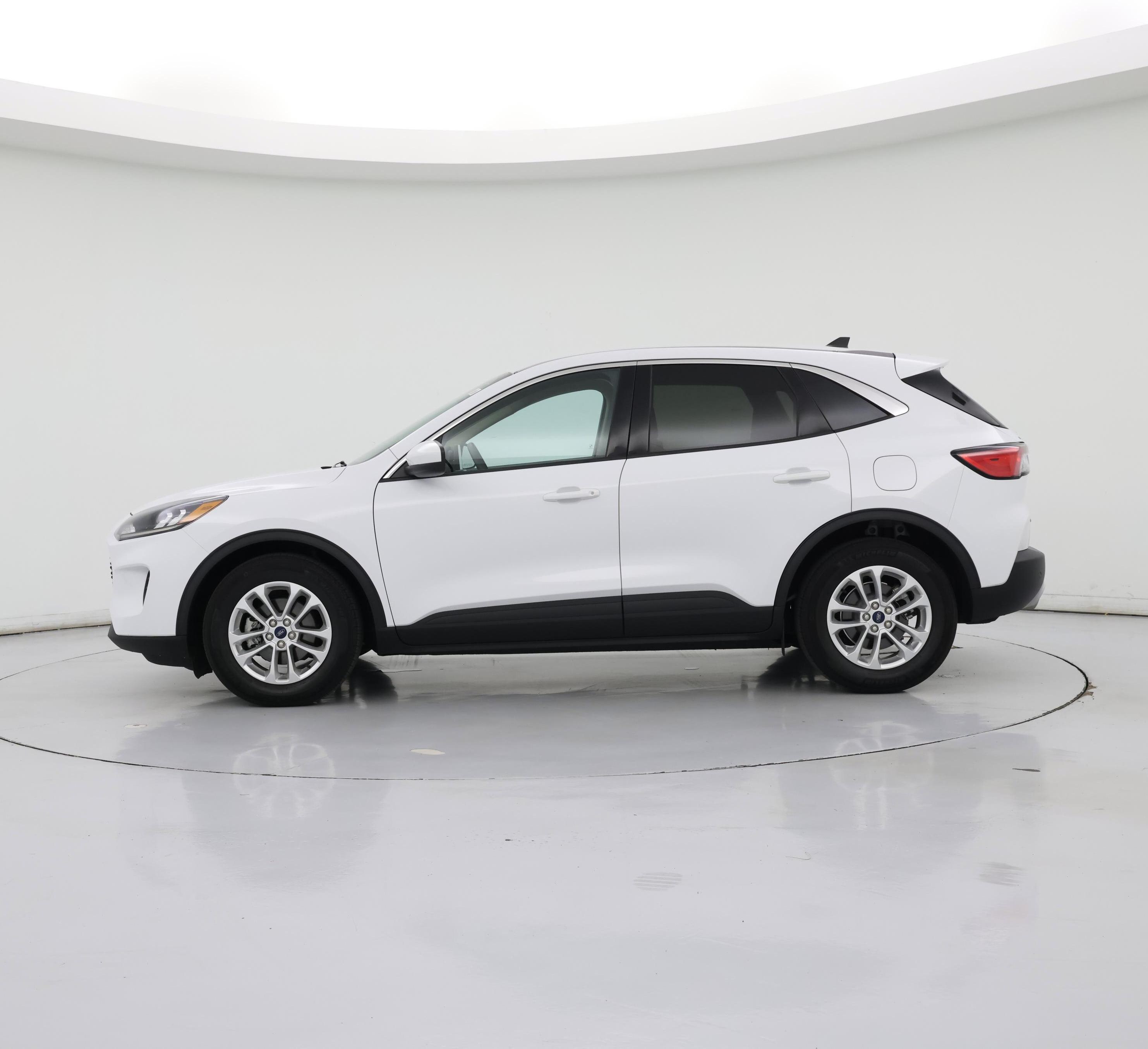 Thumbnail: 2020 Ford Escape - 3