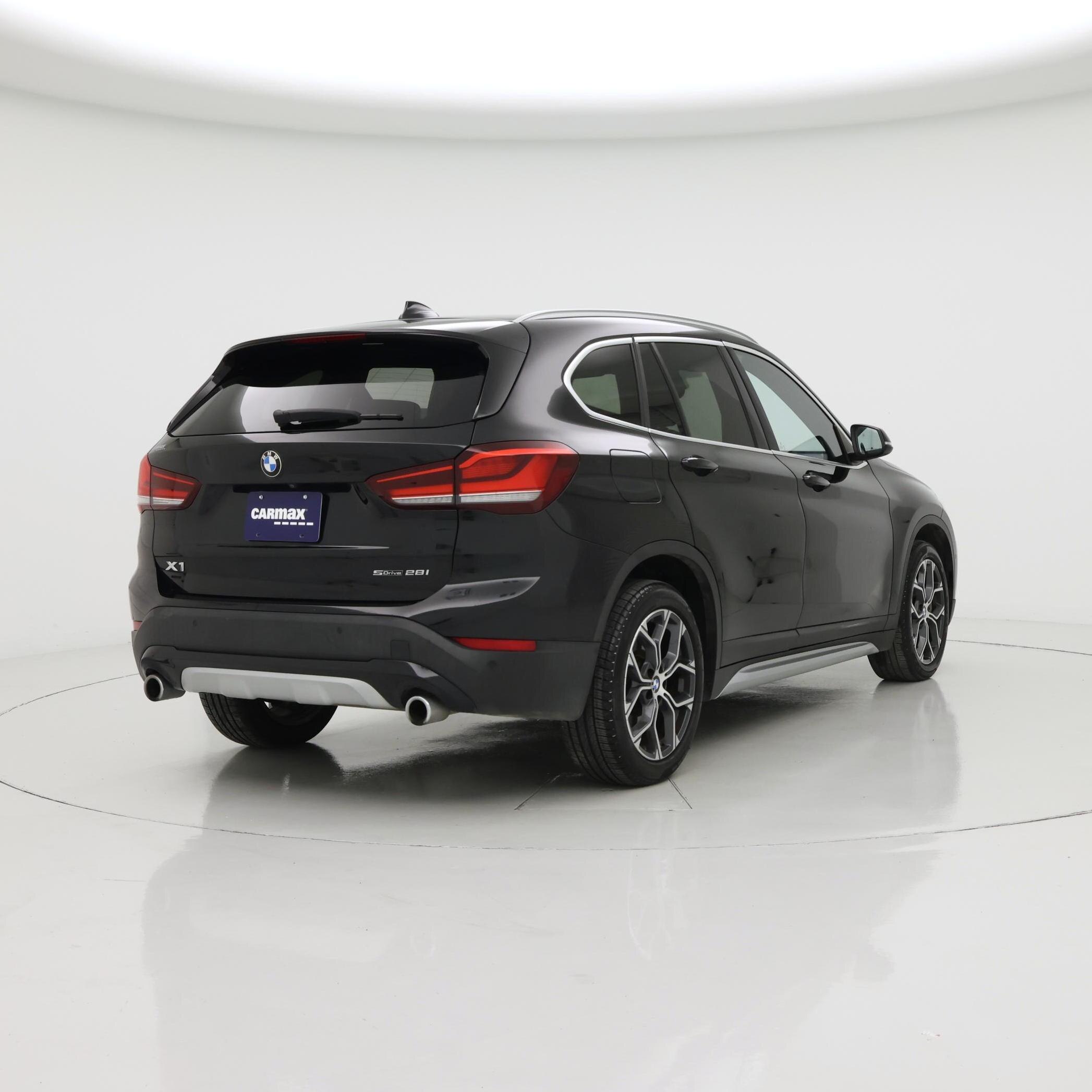 Thumbnail: 2021 BMW X1 - 8