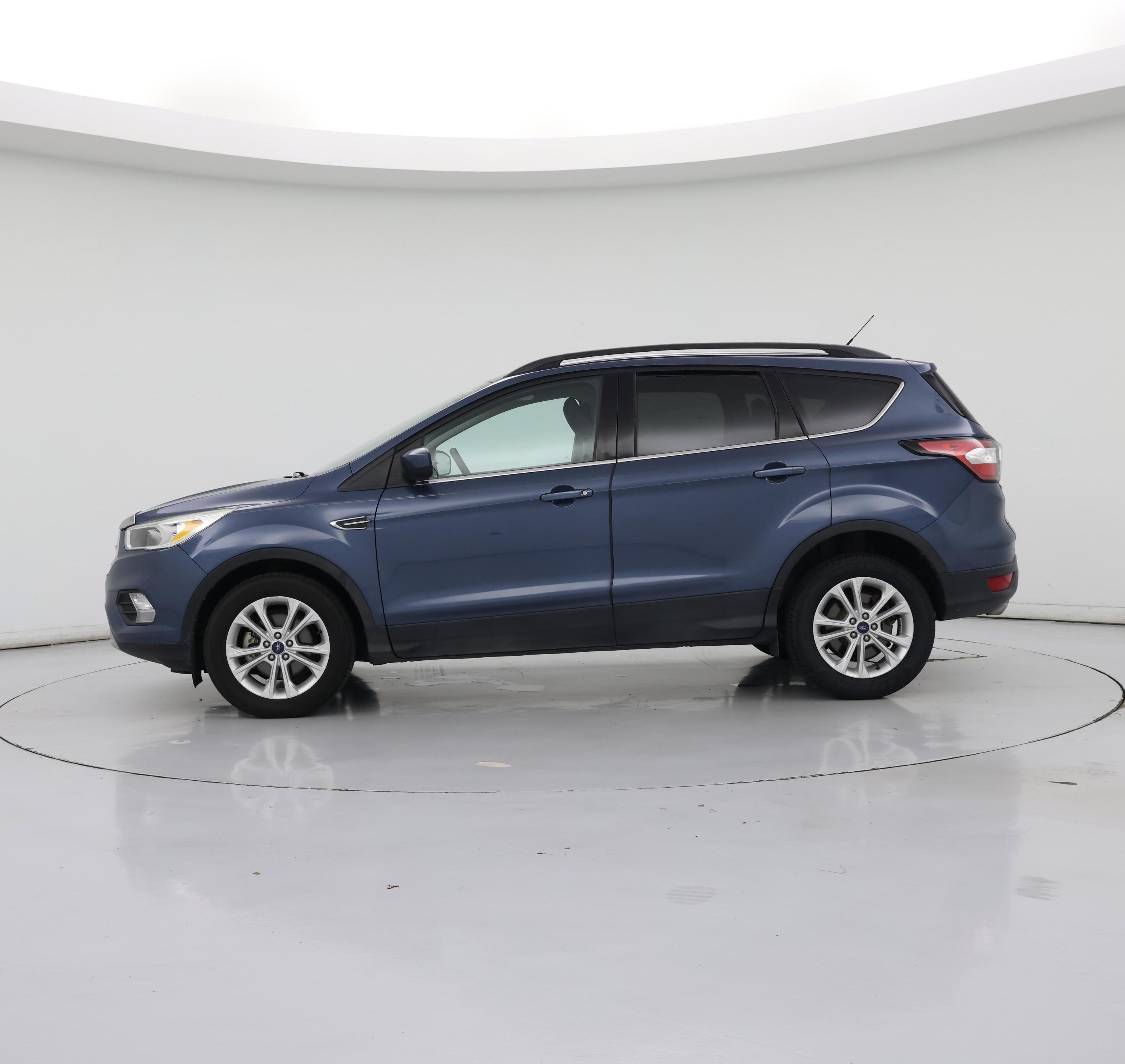 Thumbnail: 2018 Ford Escape - 3