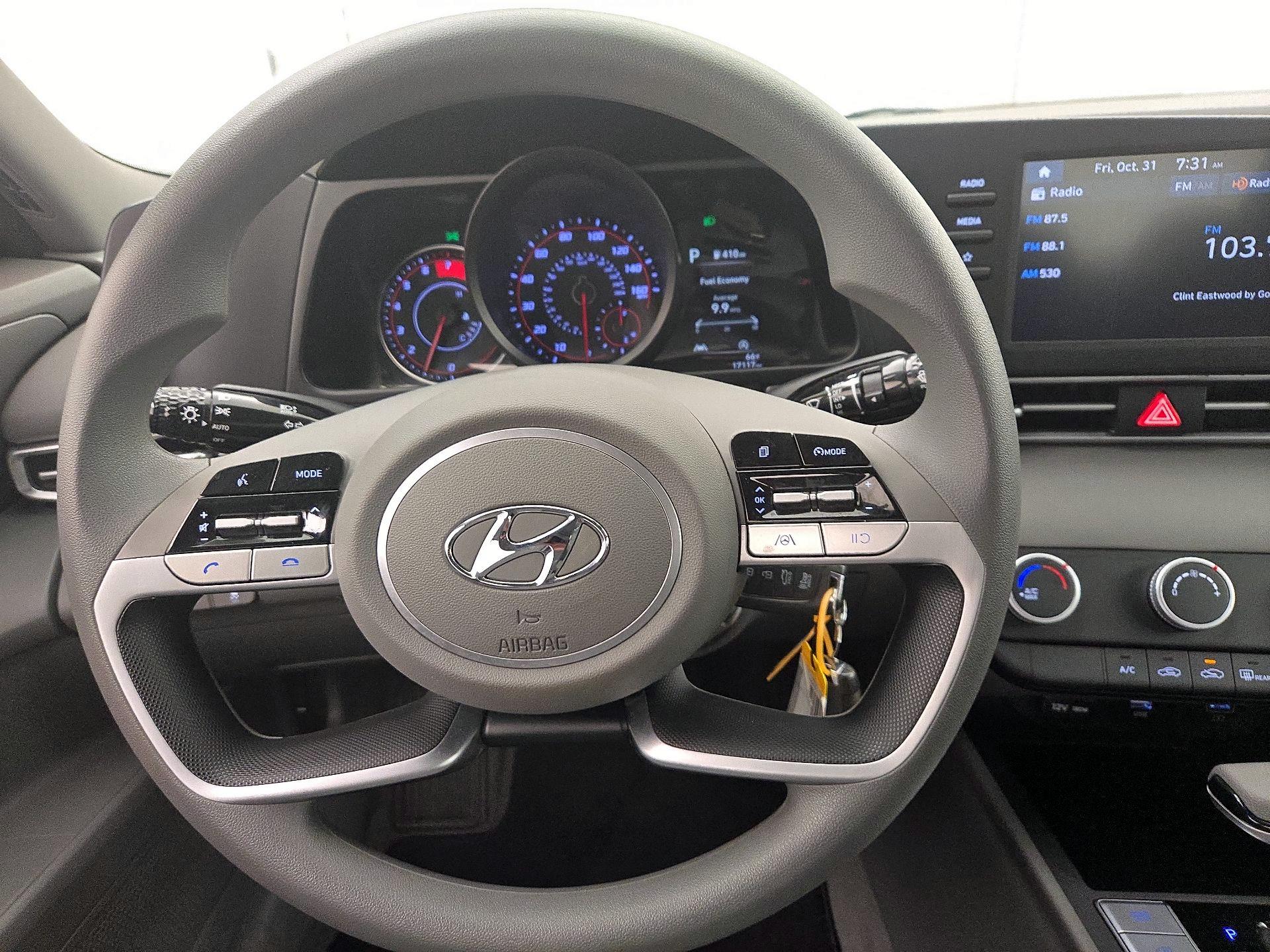 Thumbnail: 2023 Hyundai Elantra - 10