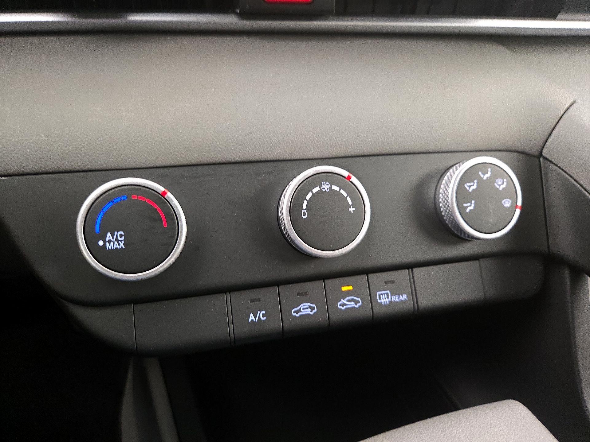 Thumbnail: 2023 Hyundai Elantra - 16