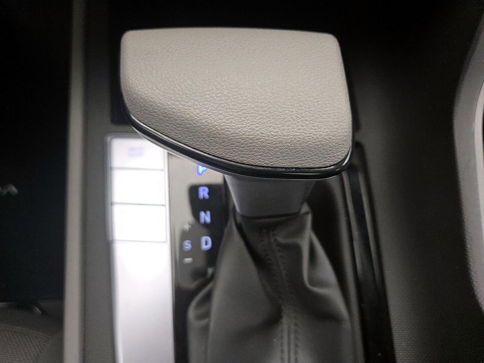 Thumbnail: 2023 Hyundai Elantra - 17