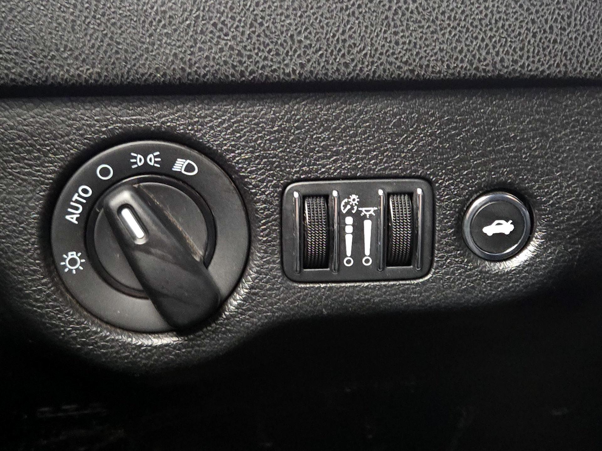 Thumbnail: 2021 Dodge Charger - 13