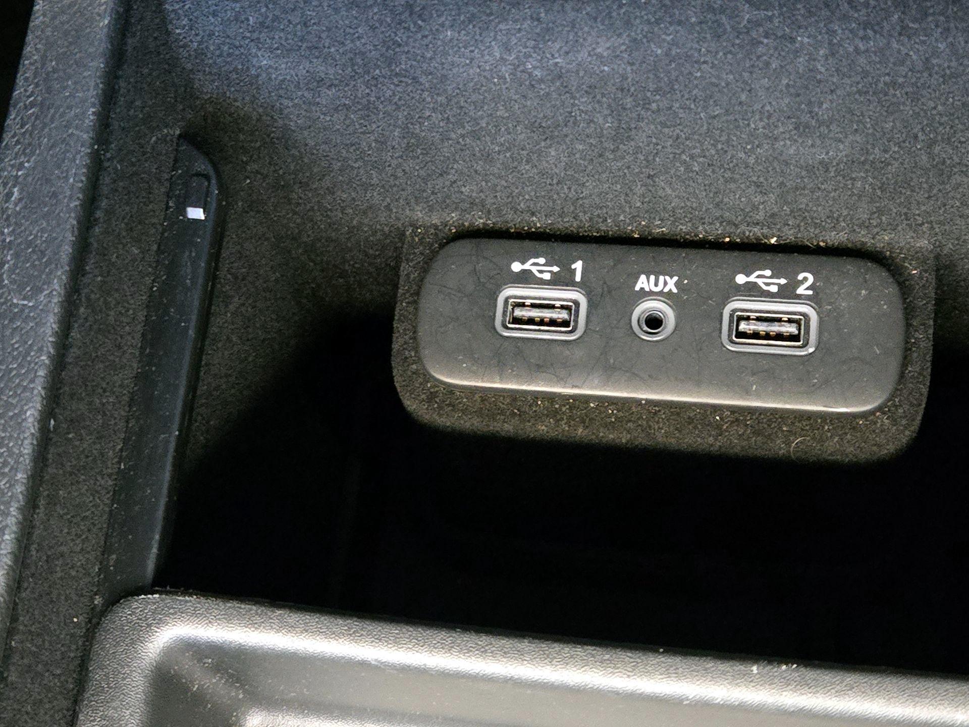 Thumbnail: 2021 Dodge Charger - 18