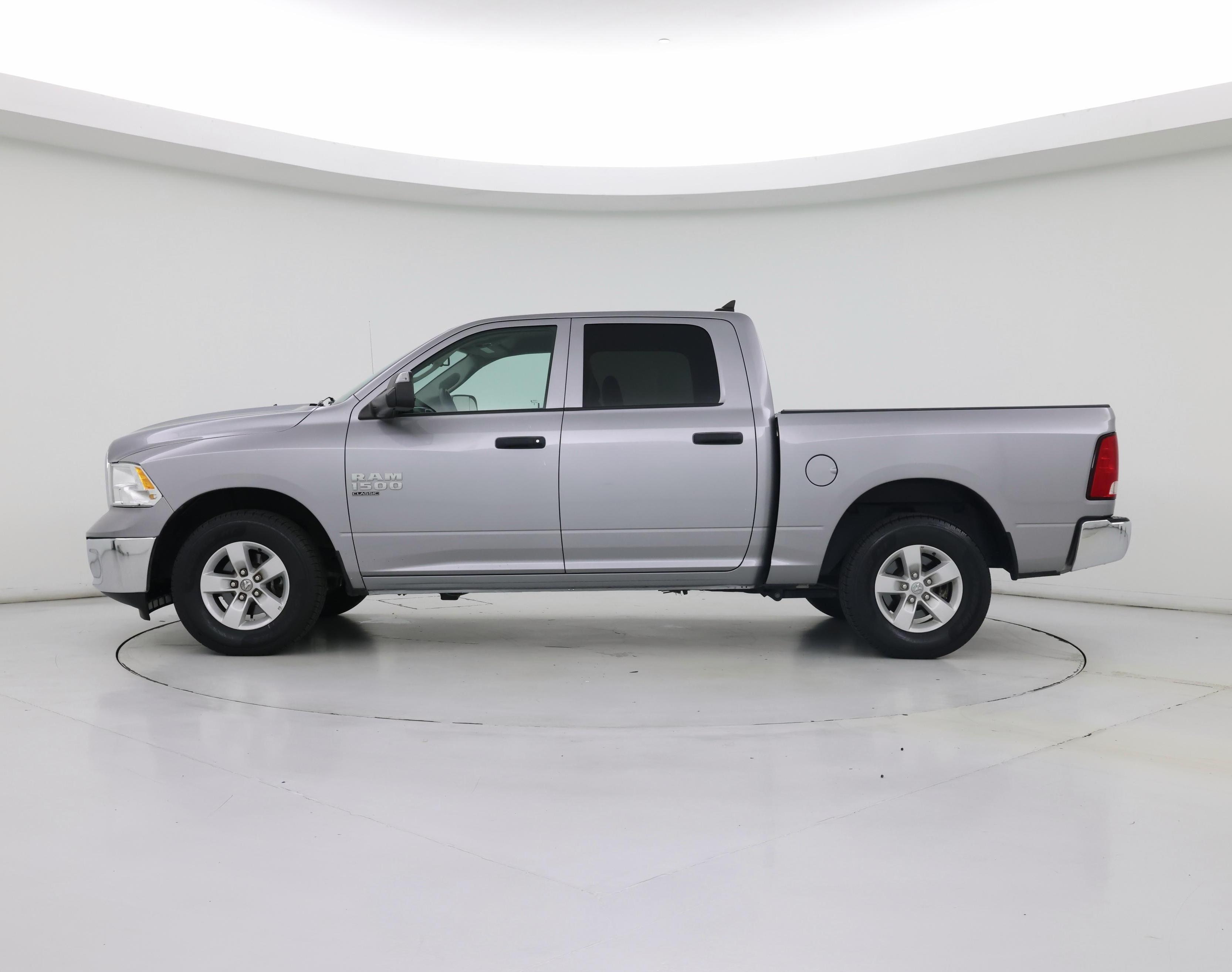 Thumbnail: 2023 RAM 1500 Classic - 3