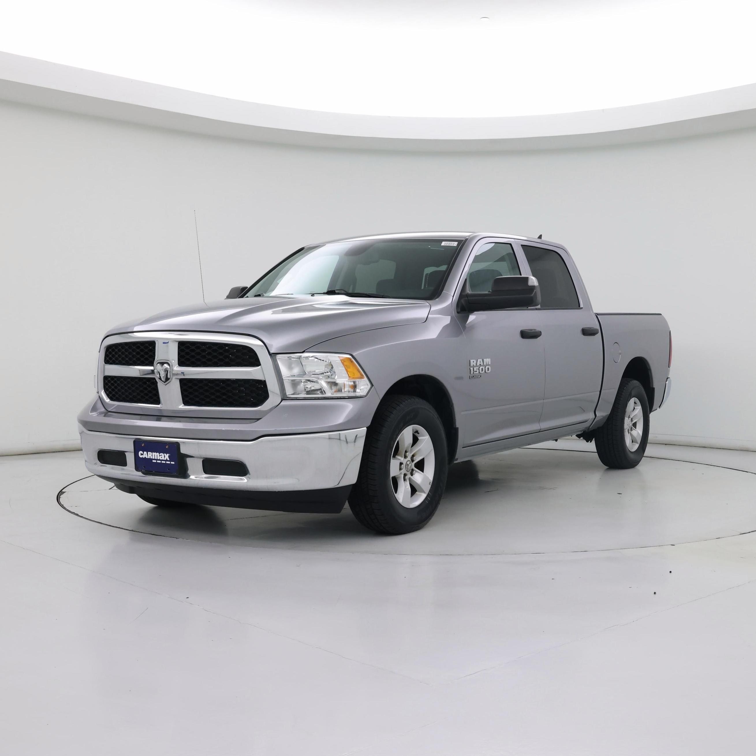 Thumbnail: 2023 RAM 1500 Classic - 4