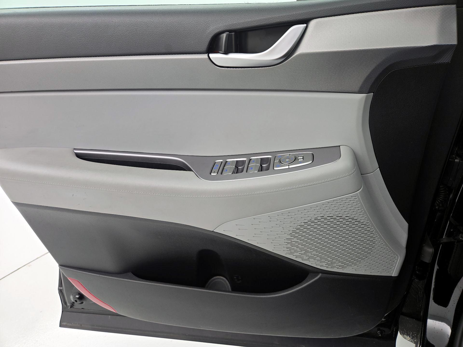 Thumbnail: 2021 Hyundai Palisade - 12