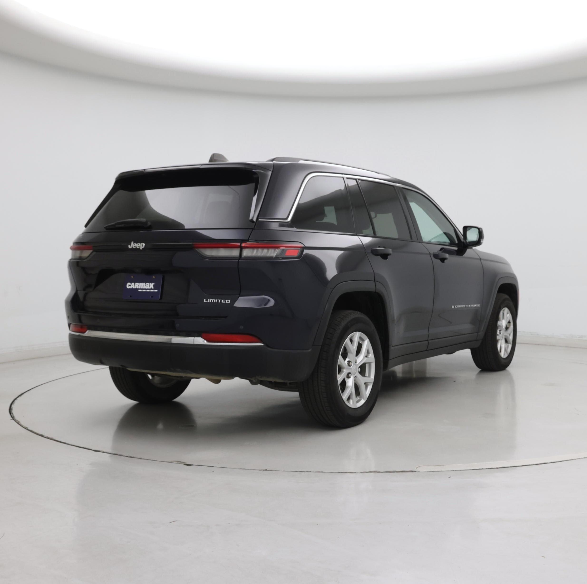 Thumbnail: 2023 Jeep Grand Cherokee - 8