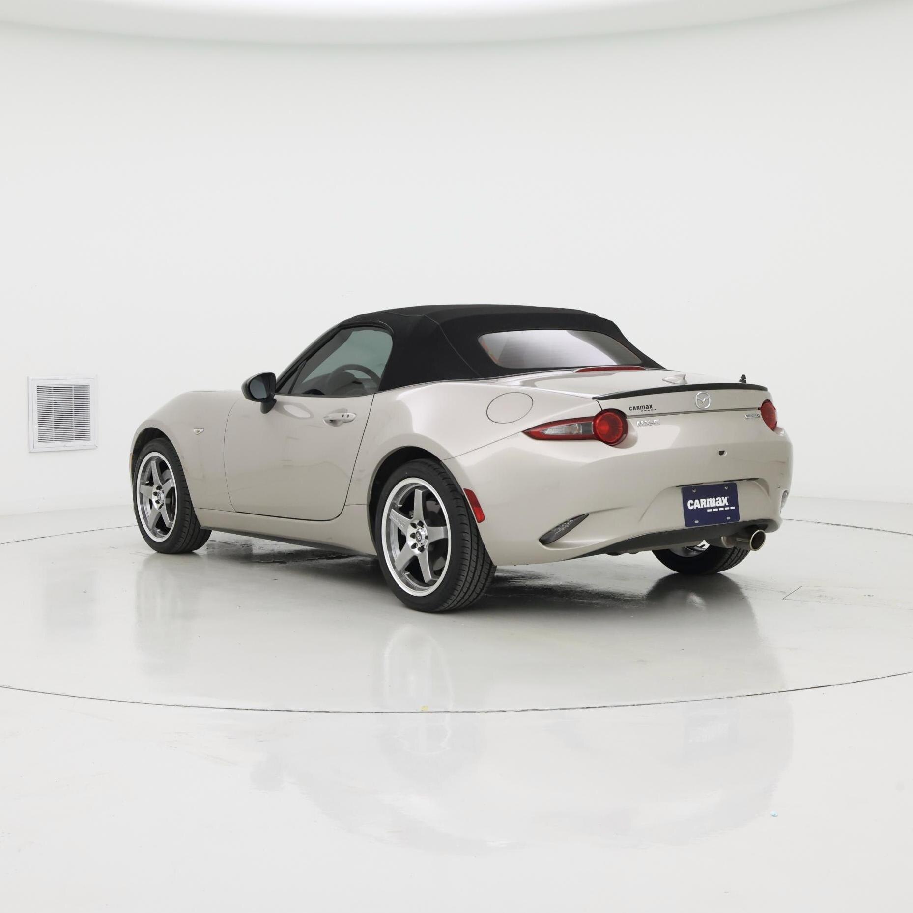 Thumbnail: 2023 Mazda MX-5 Miata - 2