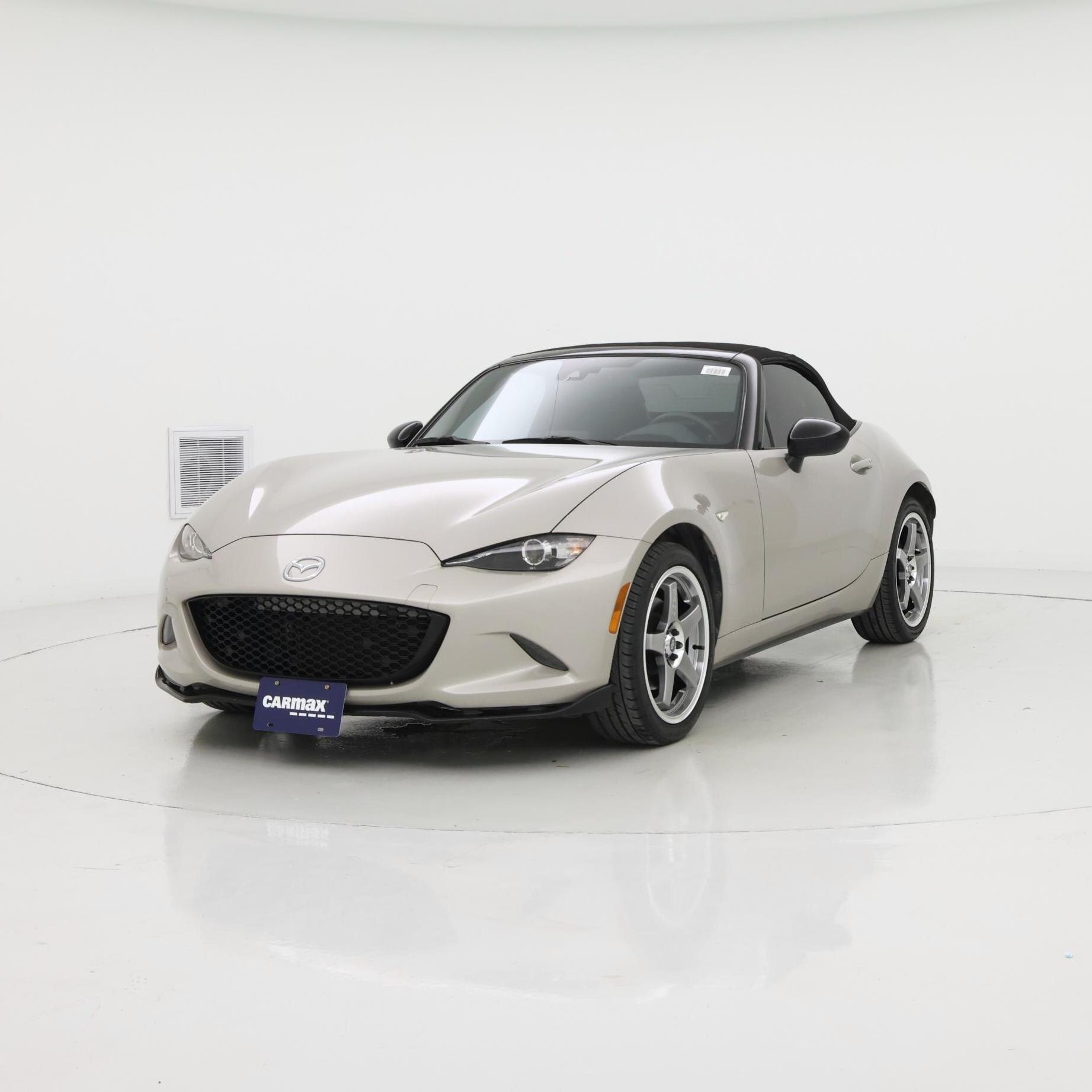 Thumbnail: 2023 Mazda MX-5 Miata - 4