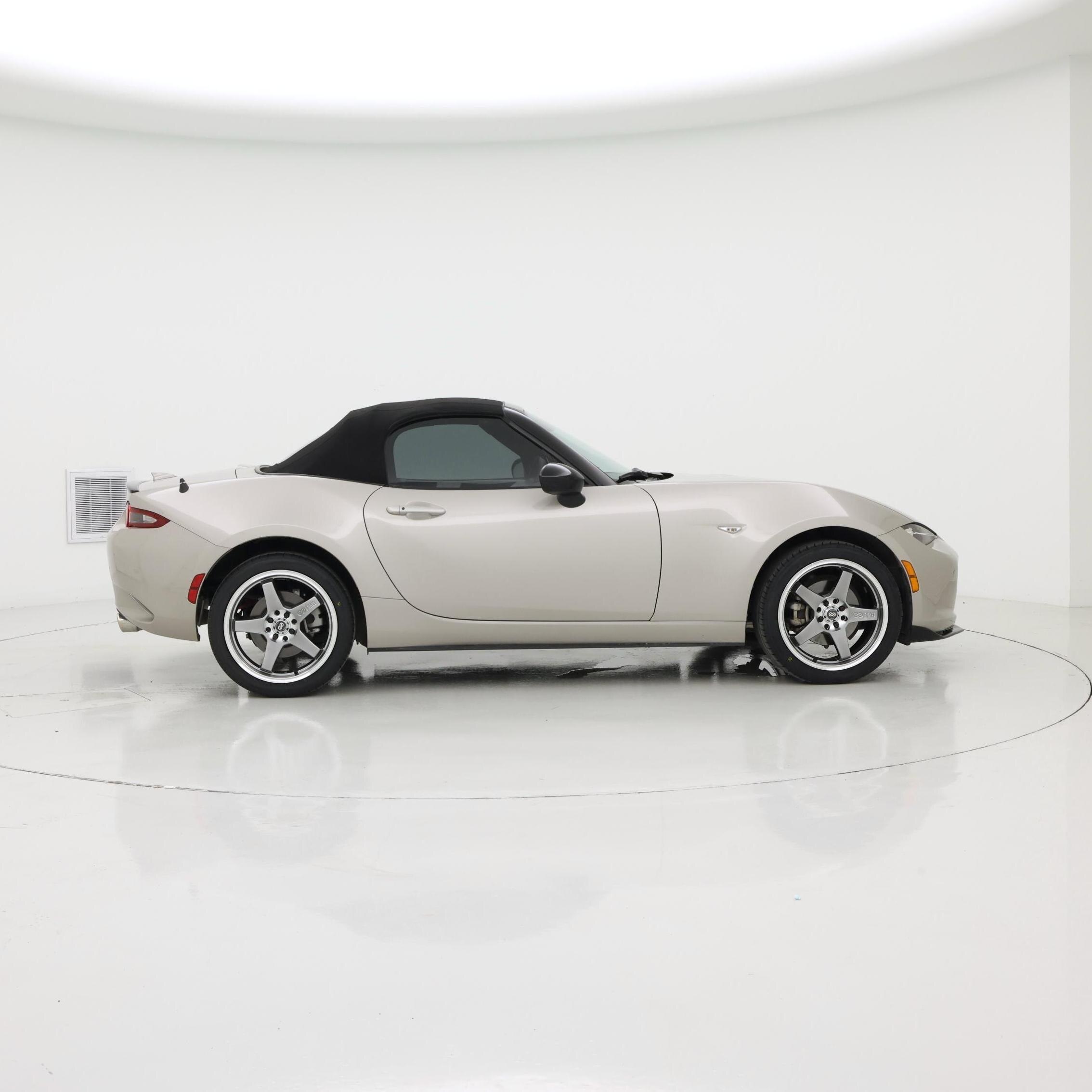 Thumbnail: 2023 Mazda MX-5 Miata - 7