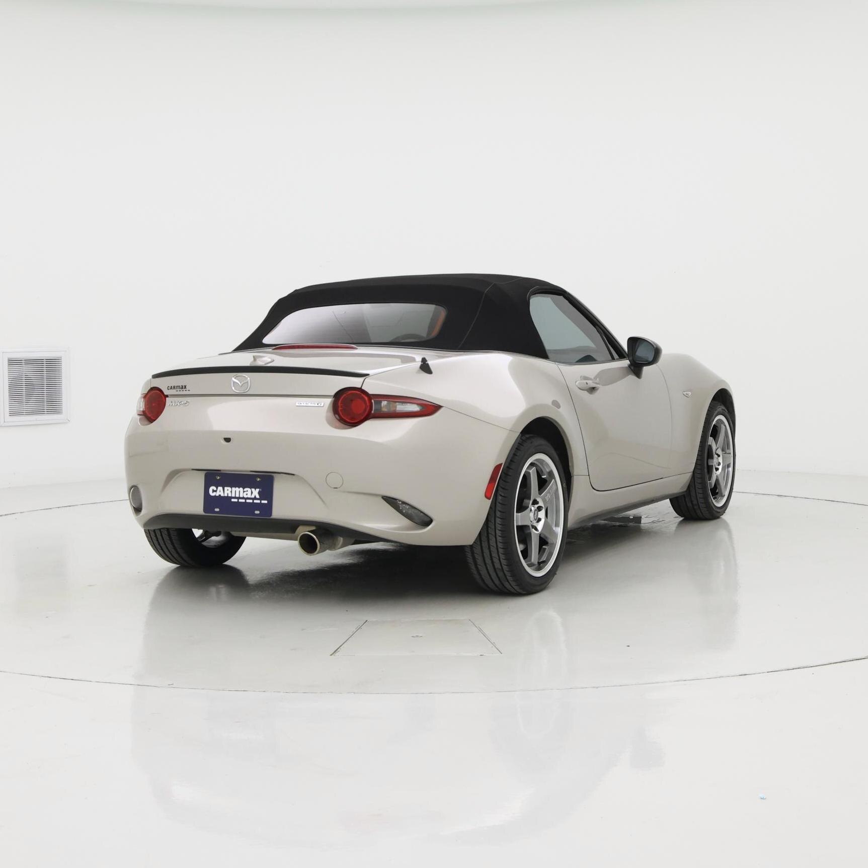 Thumbnail: 2023 Mazda MX-5 Miata - 8
