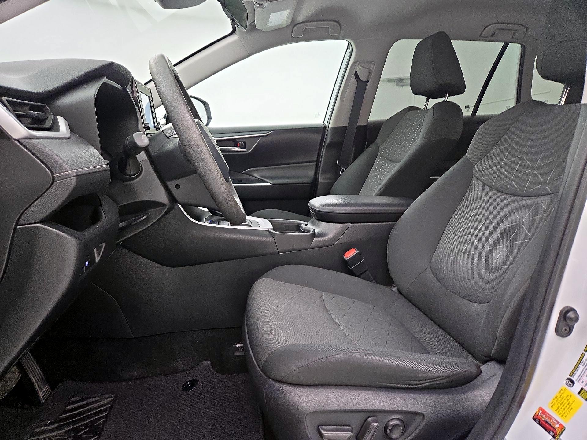 Thumbnail: 2021 Toyota RAV4 - 11