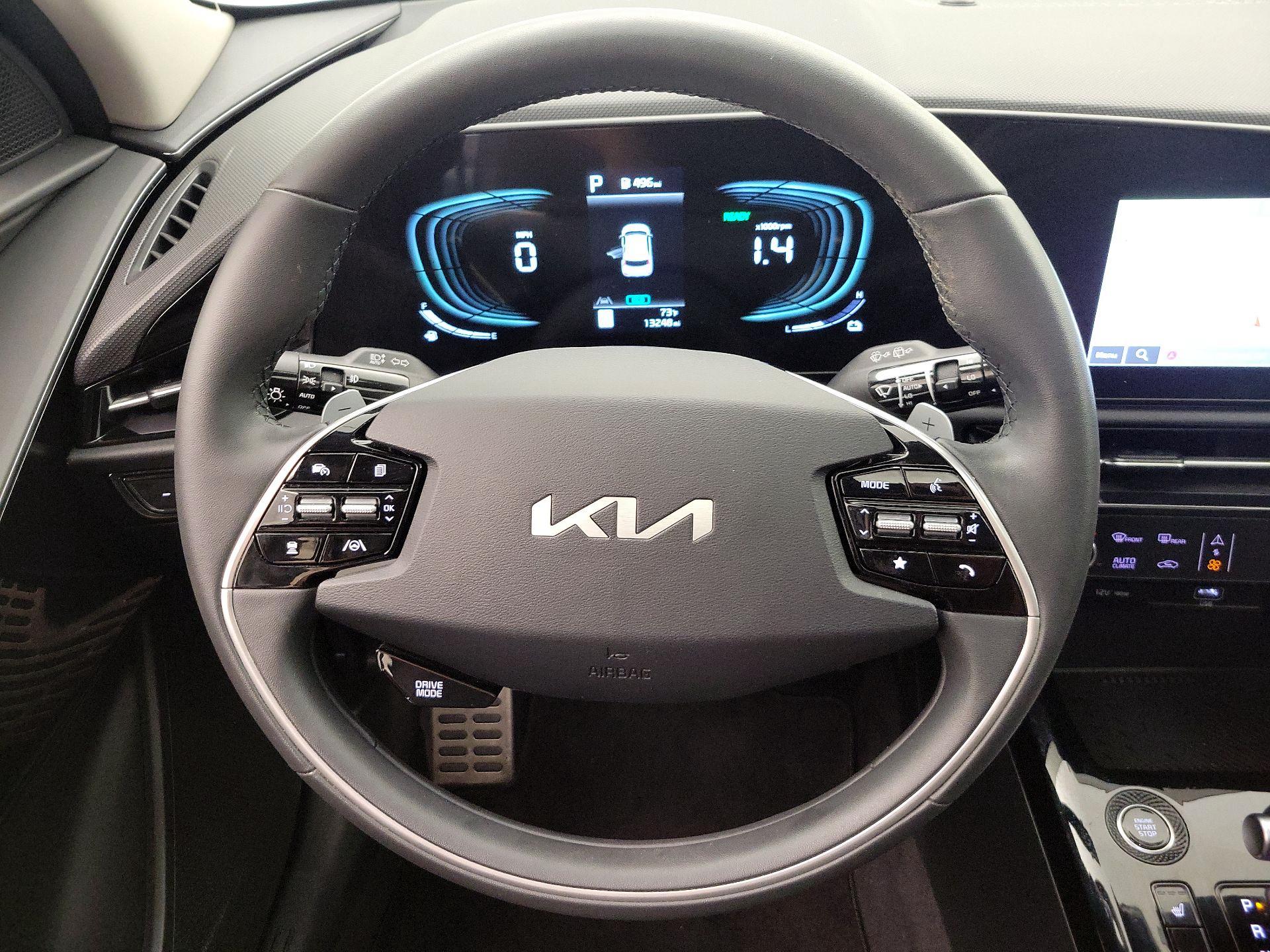 Thumbnail: 2023 Kia Niro - 10
