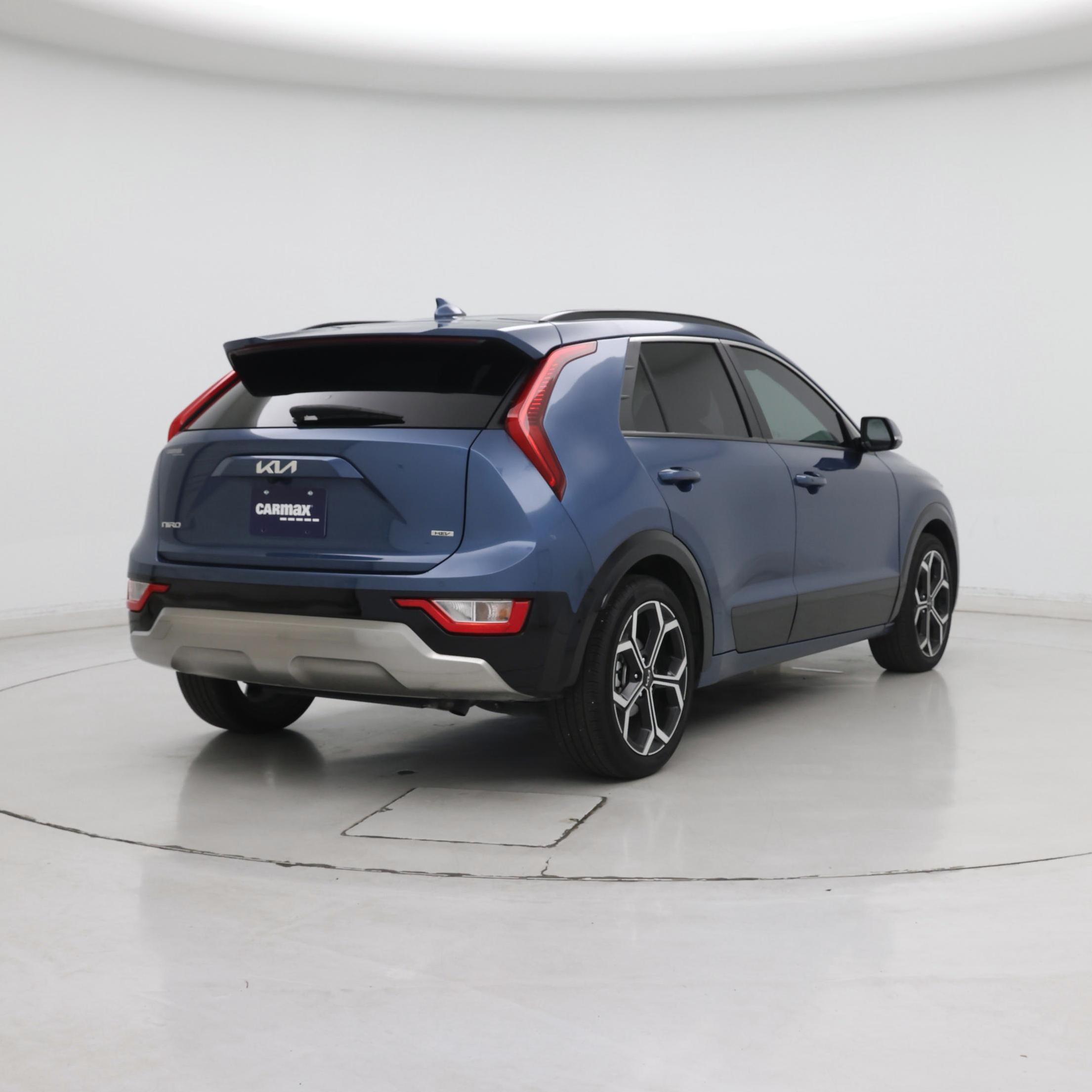 Thumbnail: 2023 Kia Niro - 8