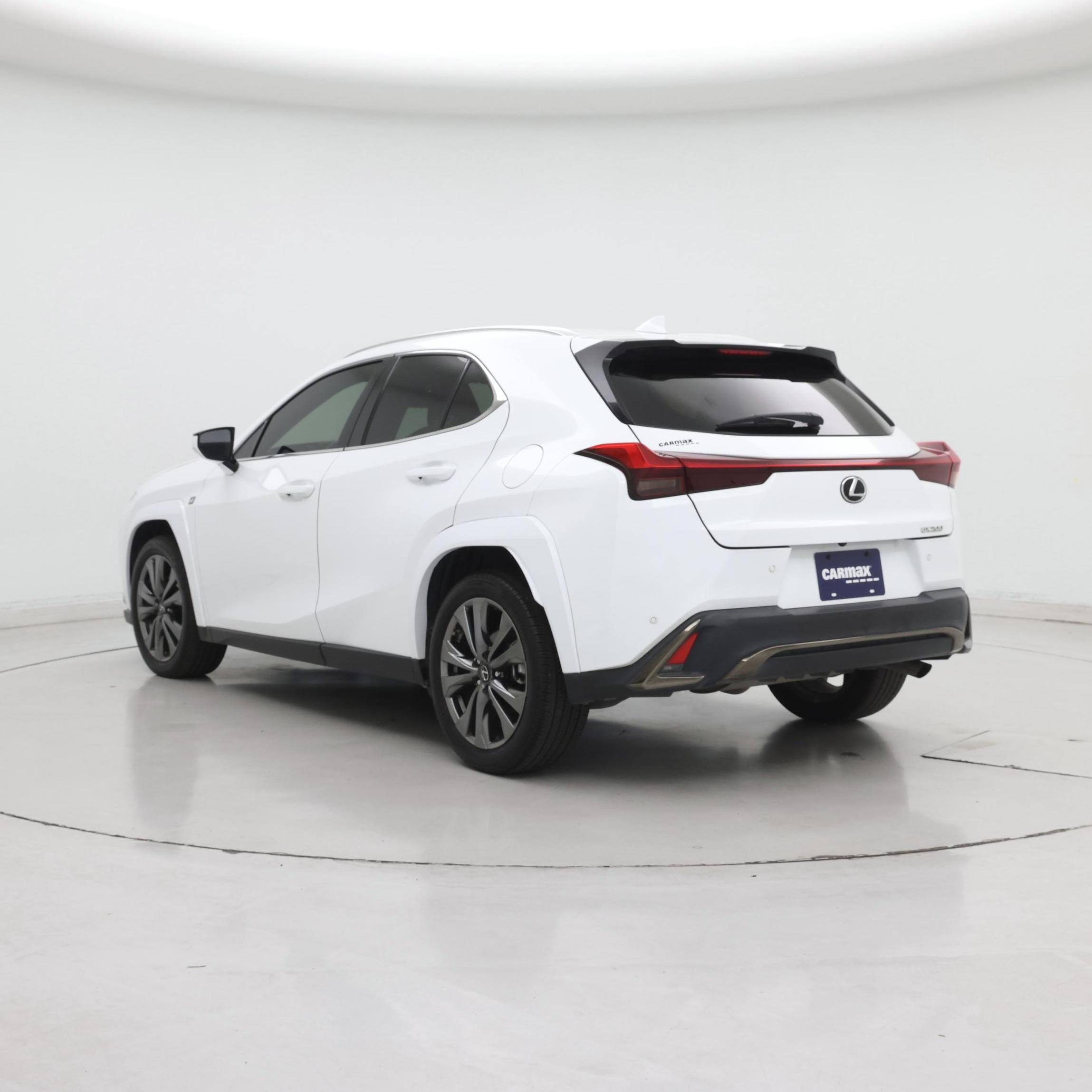 Thumbnail: 2022 Lexus UX - 2