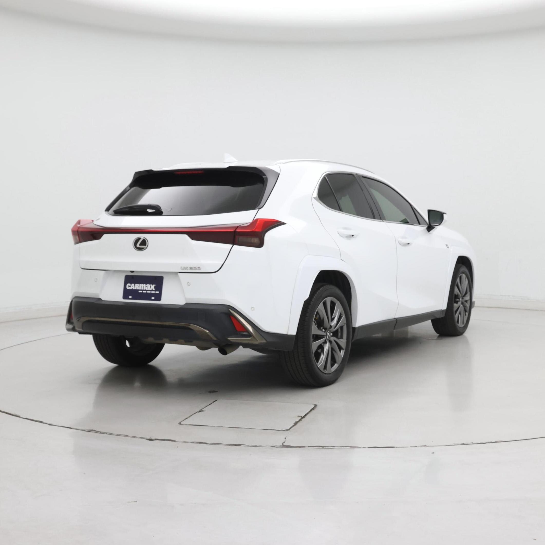 Thumbnail: 2022 Lexus UX - 8