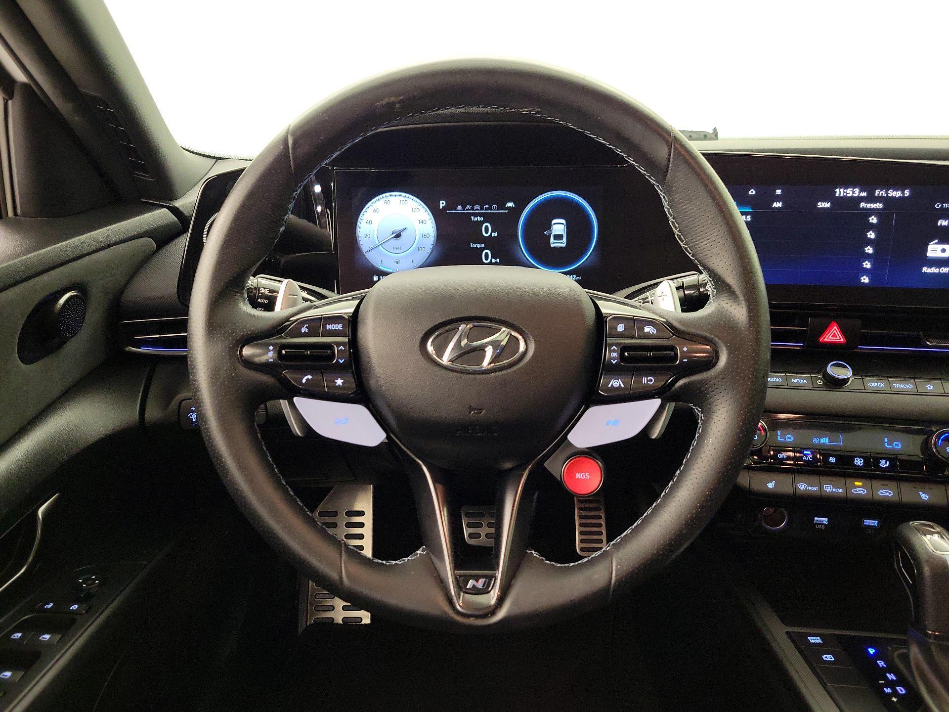 Thumbnail: 2022 Hyundai Elantra - 10