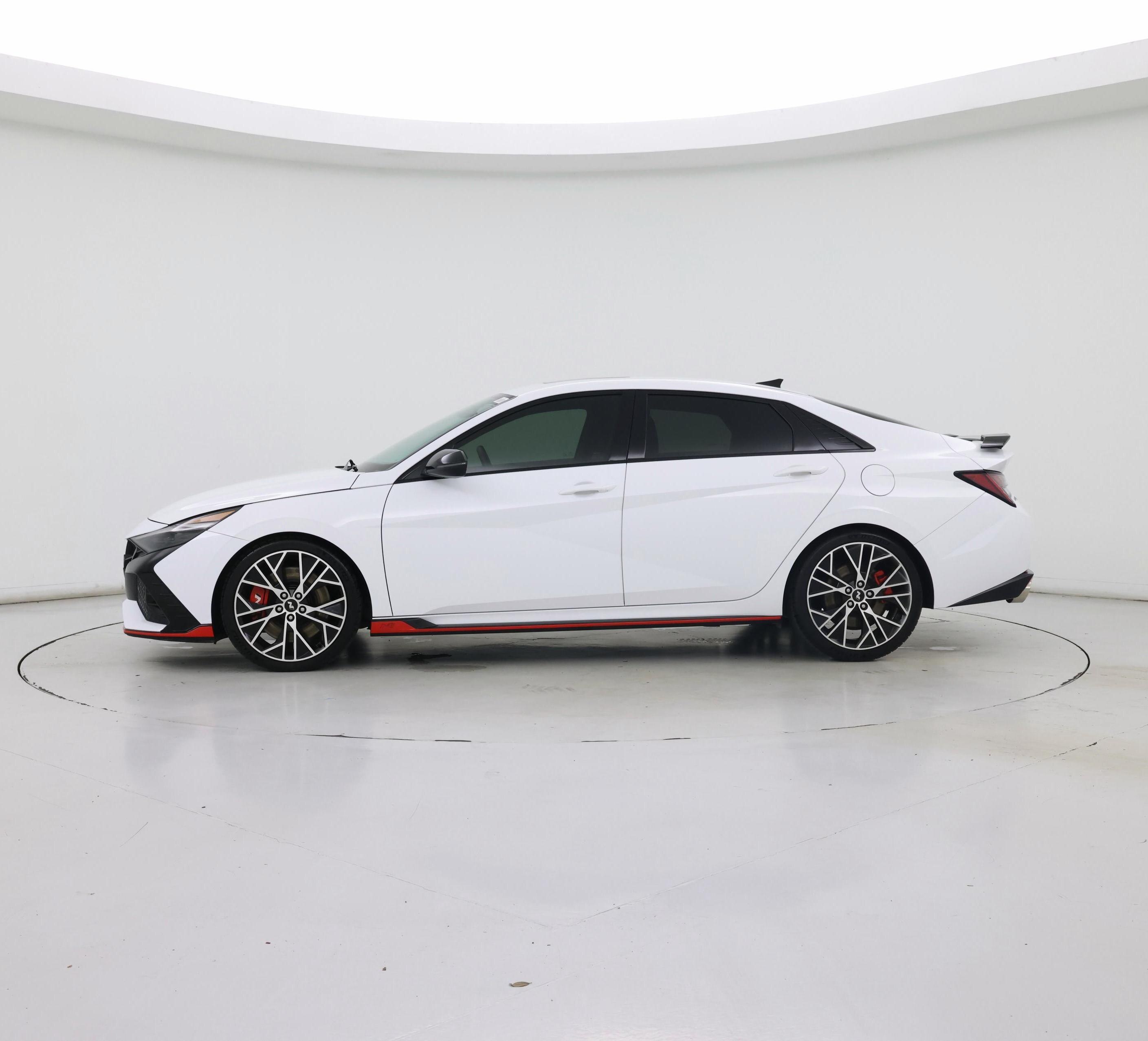 Thumbnail: 2022 Hyundai Elantra - 3