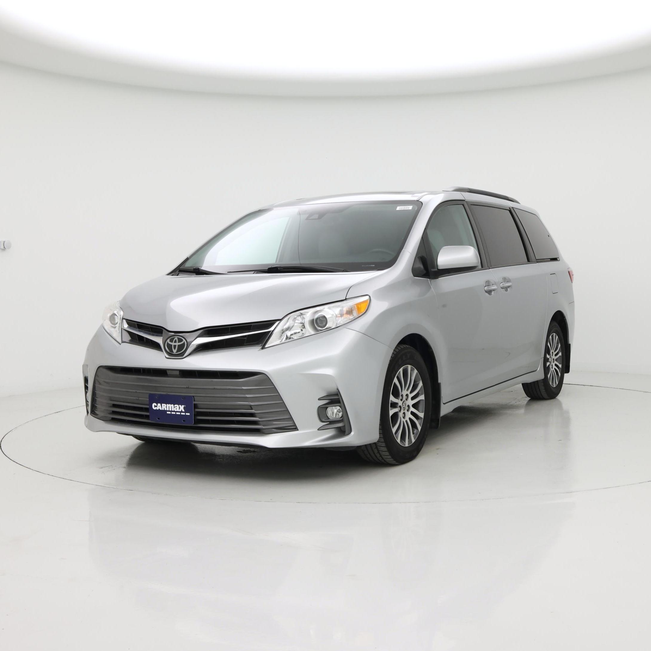 Thumbnail: 2020 Toyota Sienna - 4