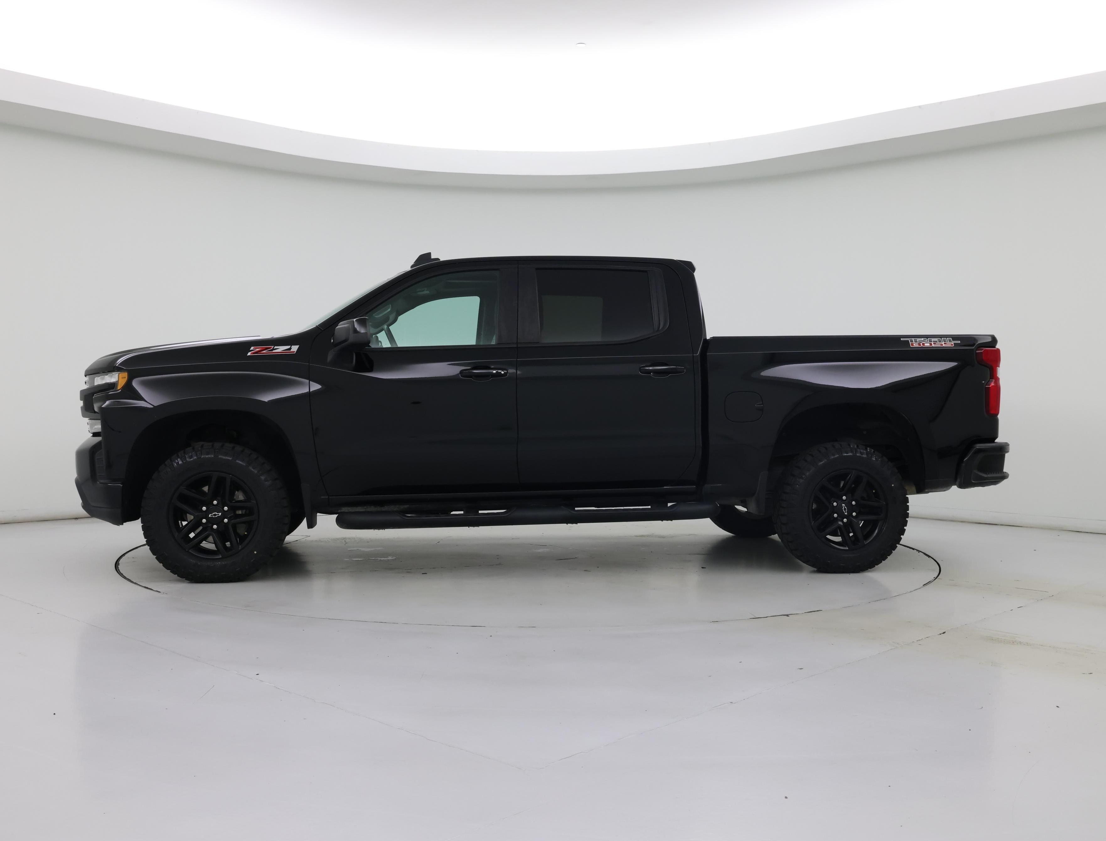 Thumbnail: 2020 Chevrolet Silverado 1500 - 3
