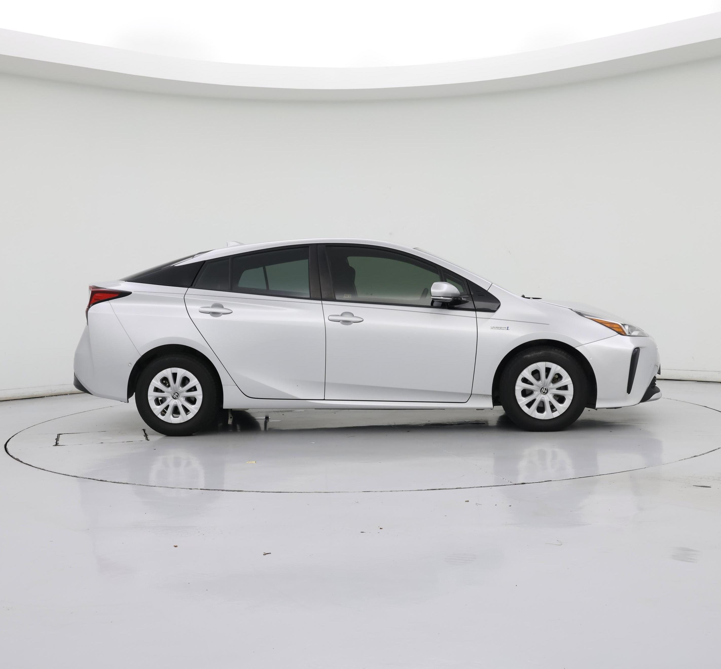 Thumbnail: 2019 Toyota Prius - 7