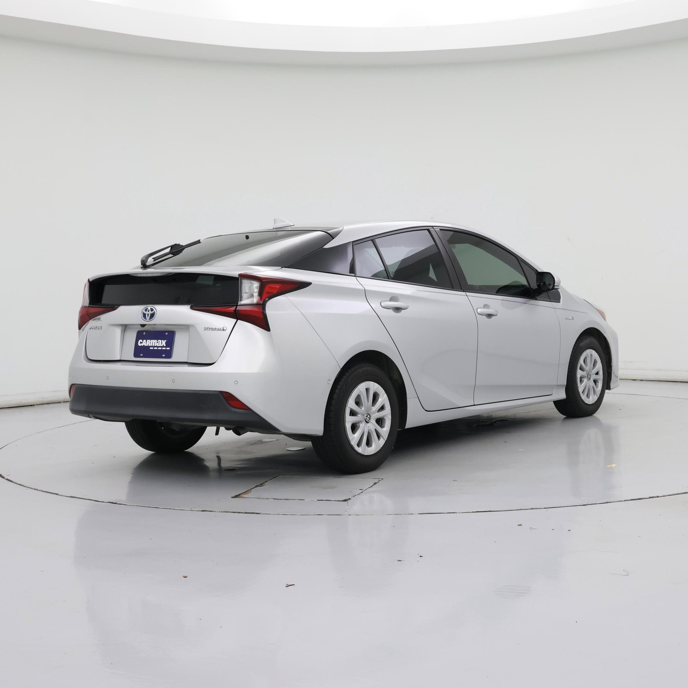 Thumbnail: 2019 Toyota Prius - 8