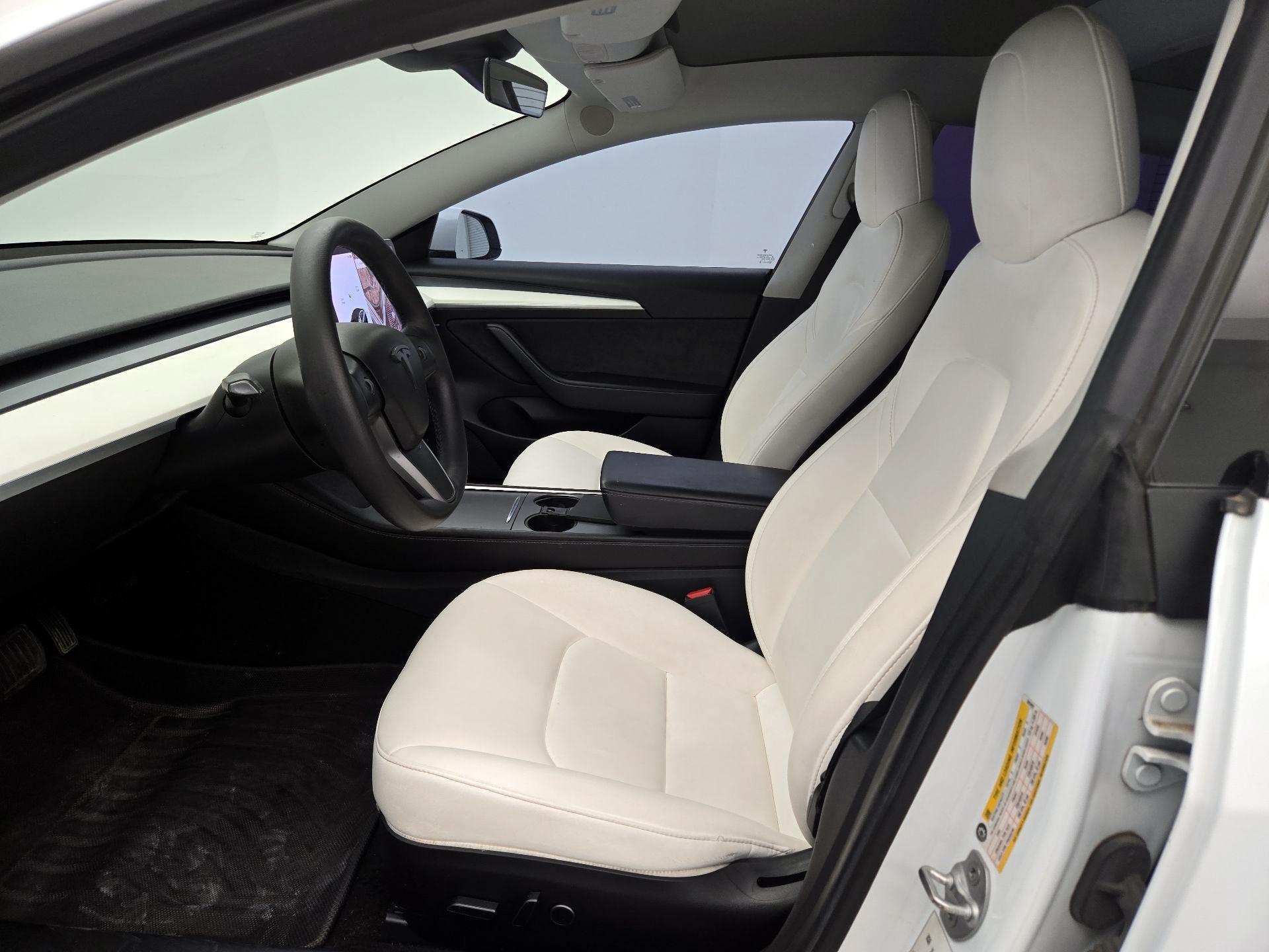 Thumbnail: 2021 Tesla Model 3 - 11