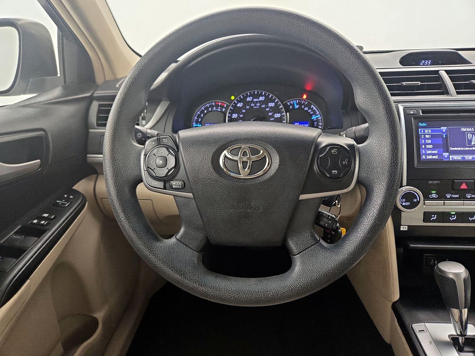 Thumbnail: 2014 Toyota Camry - 10