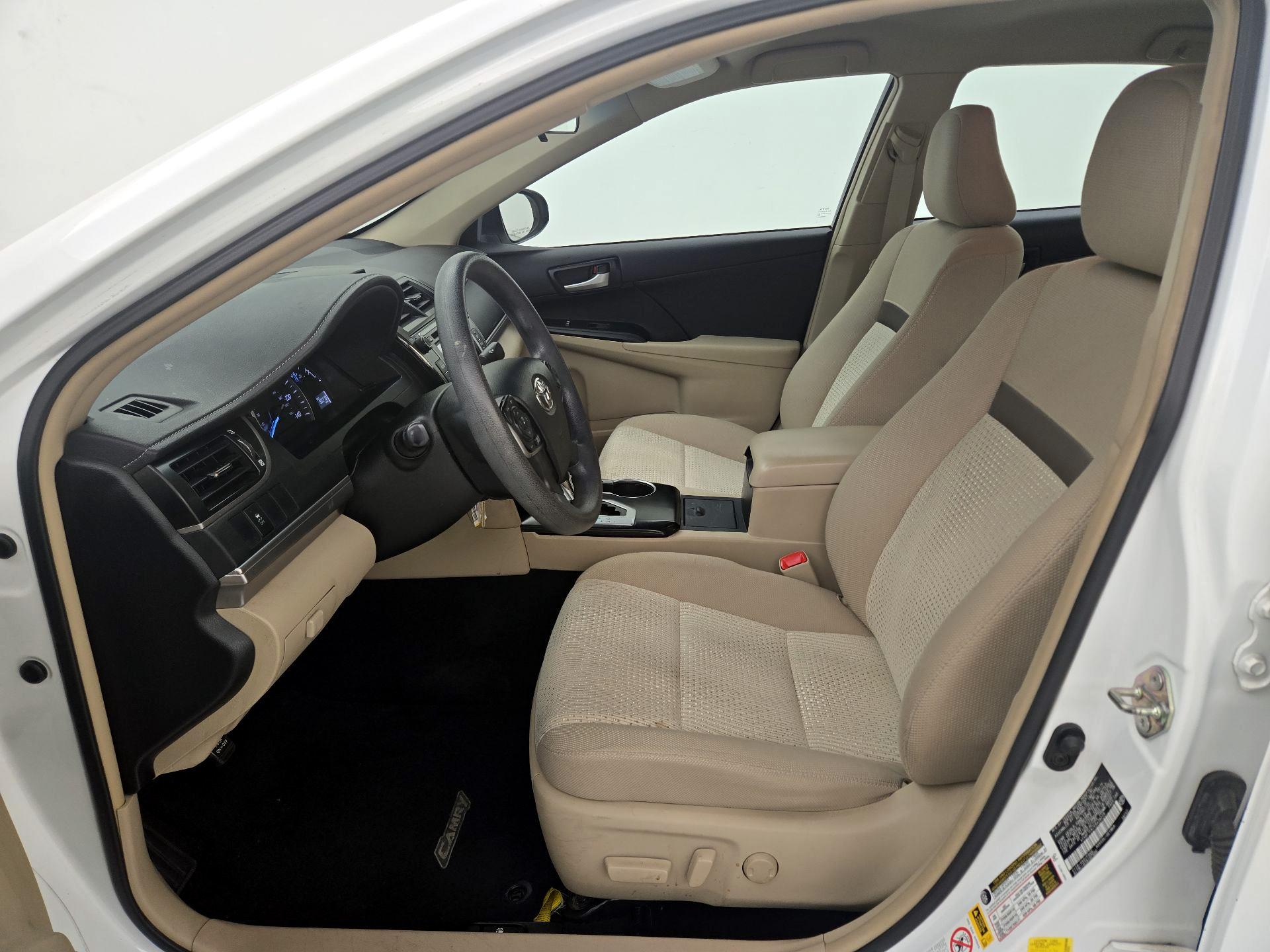 Thumbnail: 2014 Toyota Camry - 11