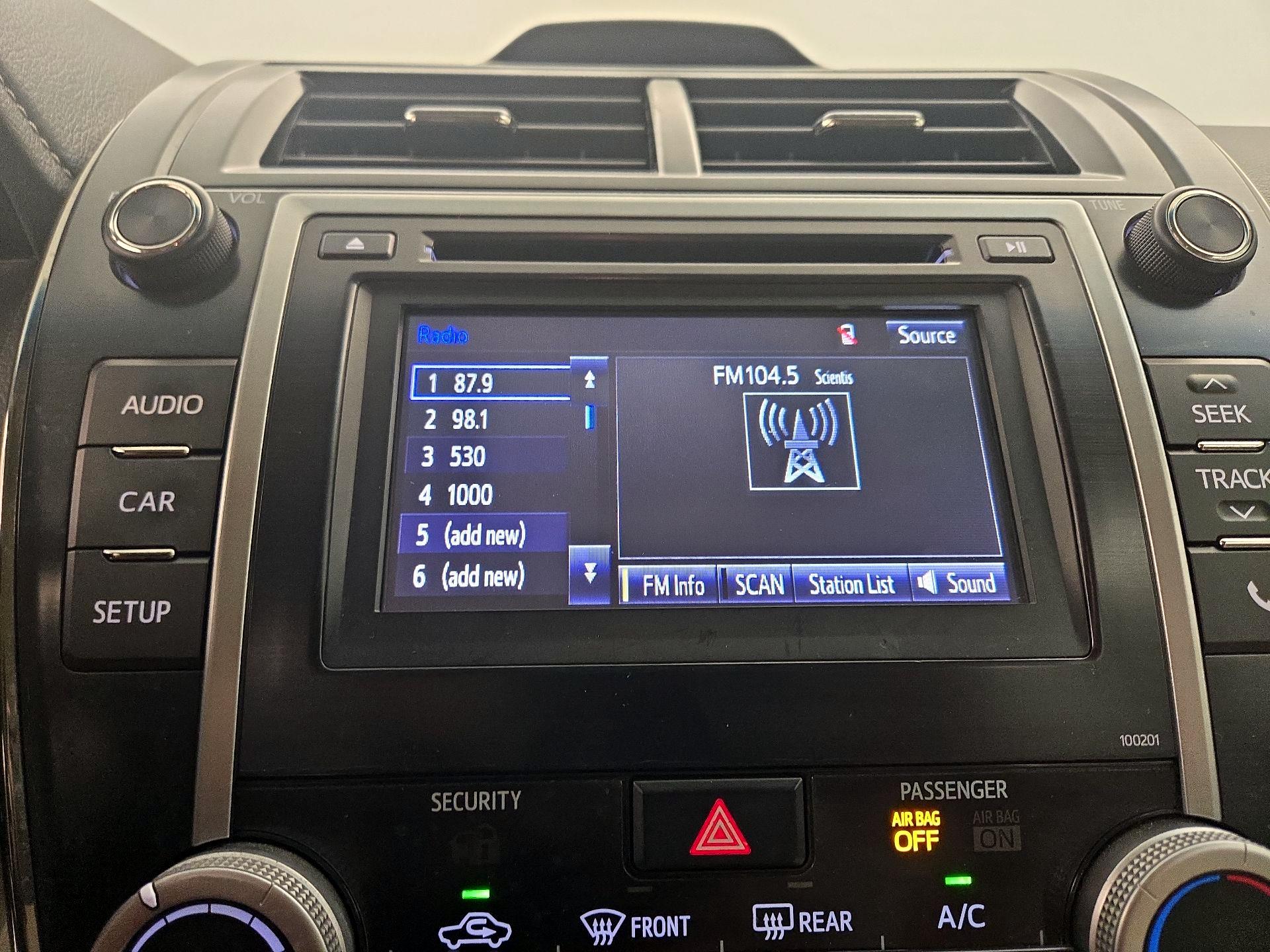 Thumbnail: 2014 Toyota Camry - 15