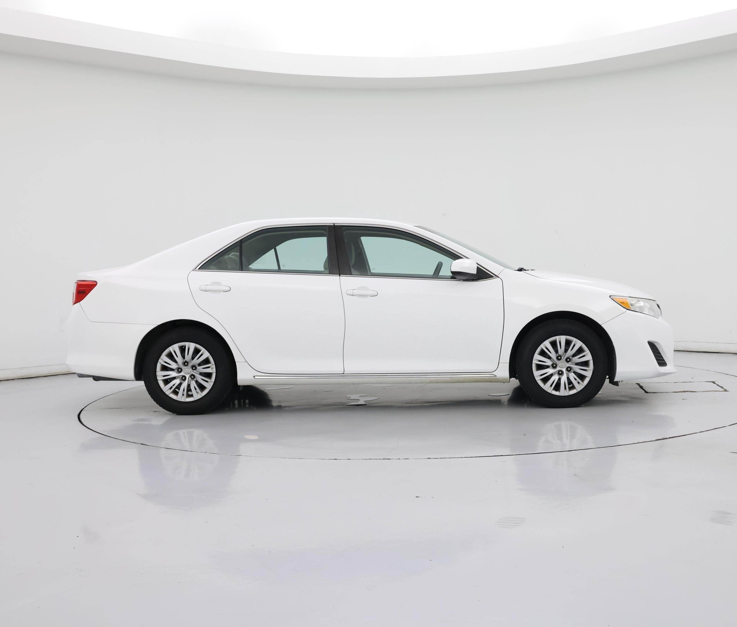 Thumbnail: 2014 Toyota Camry - 7