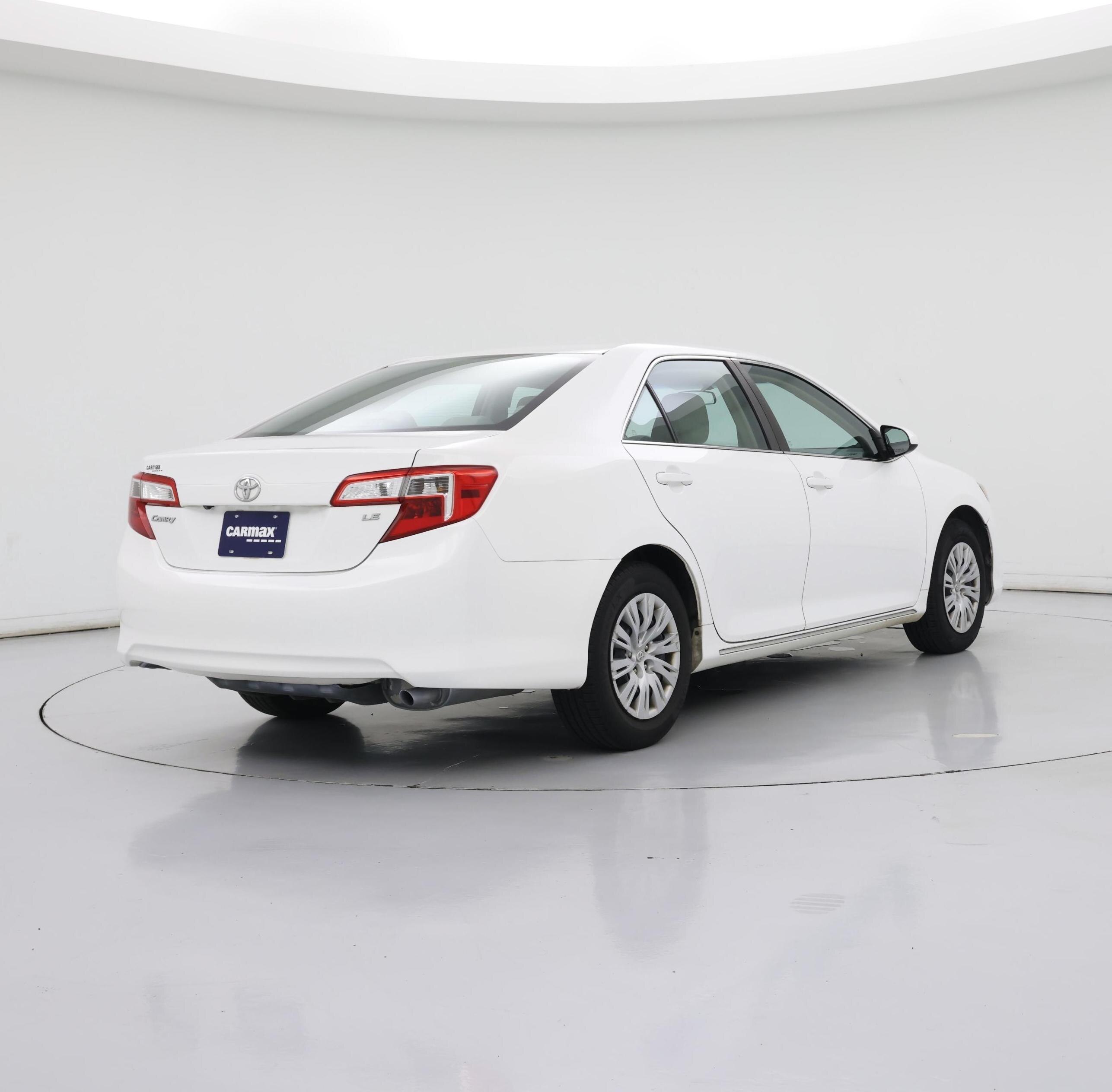 Thumbnail: 2014 Toyota Camry - 8