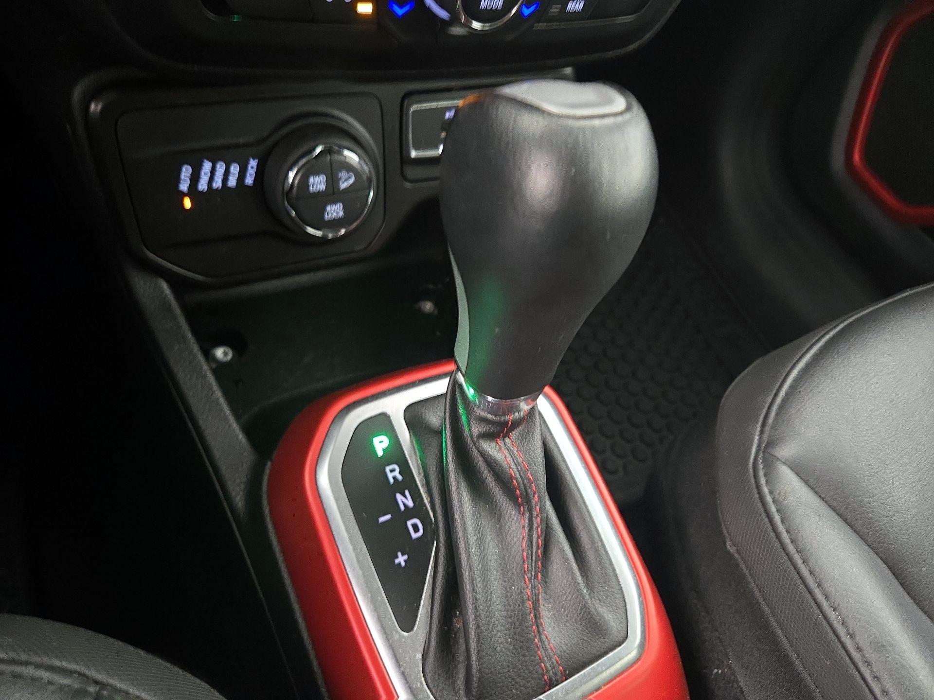 Thumbnail: 2021 Jeep Renegade - 18