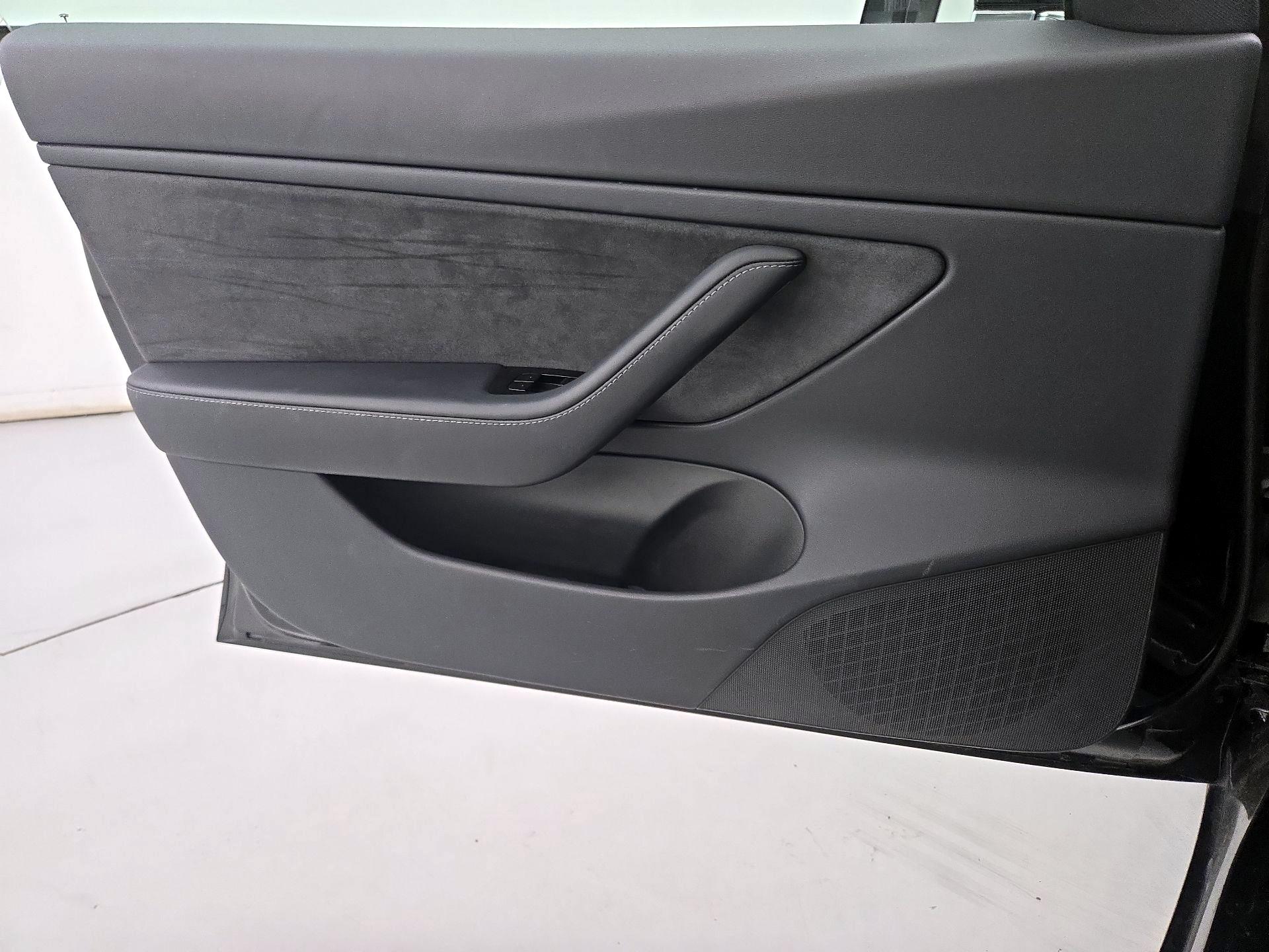 Thumbnail: 2020 Tesla Model 3 - 12