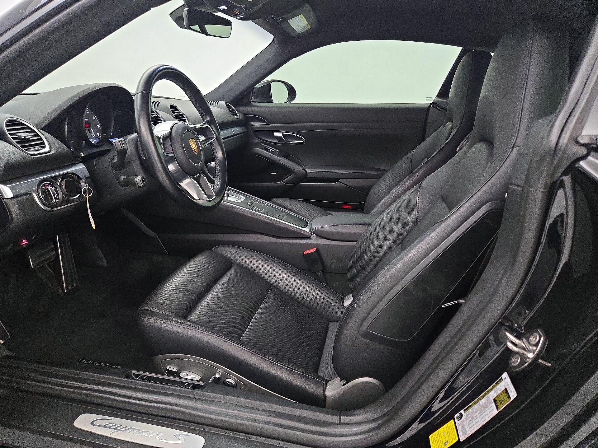 Thumbnail: 2017 Porsche 718 Cayman - 11