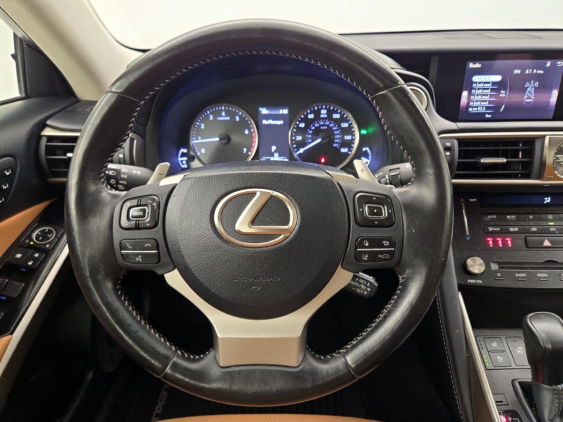 Thumbnail: 2018 Lexus IS - 10