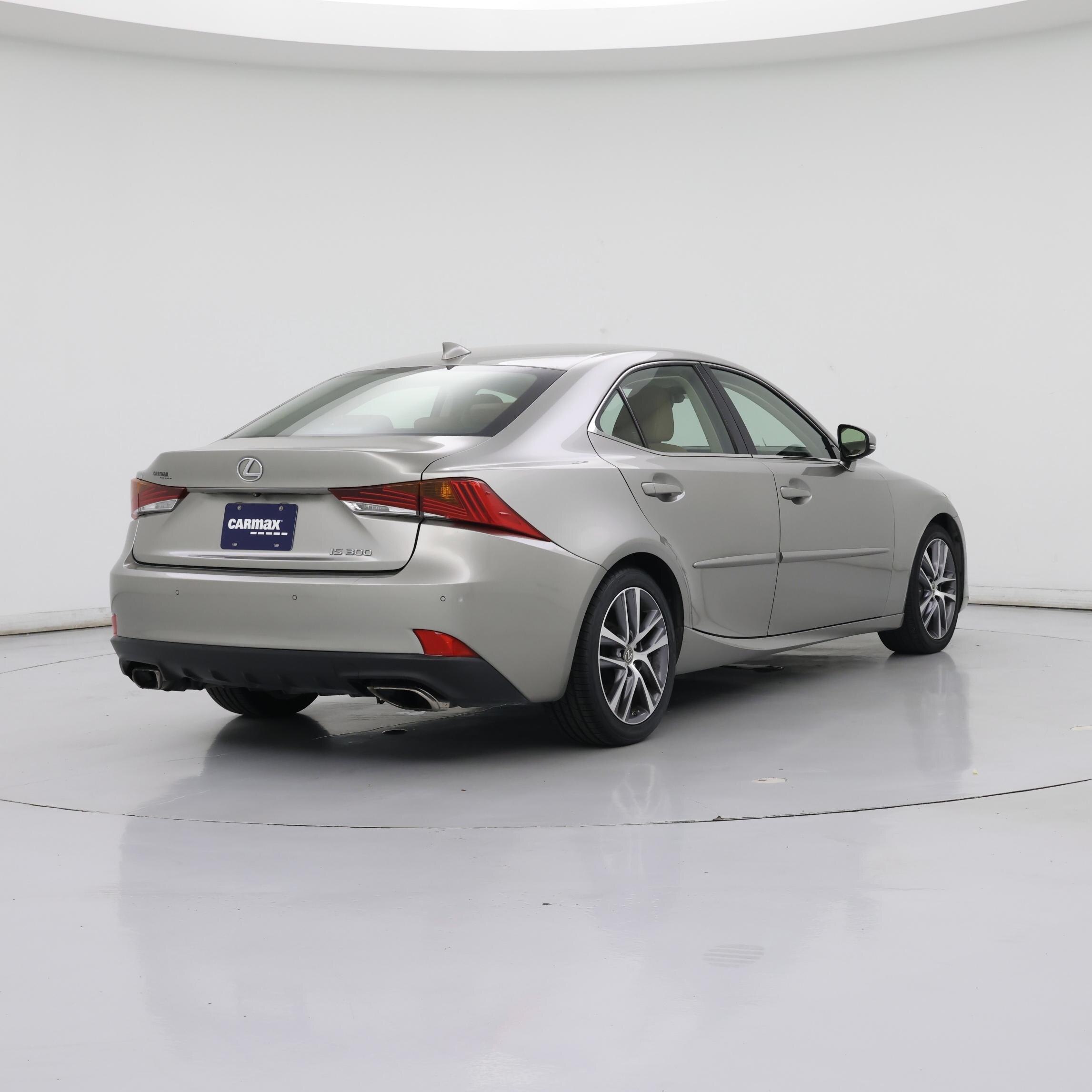 Thumbnail: 2018 Lexus IS - 8
