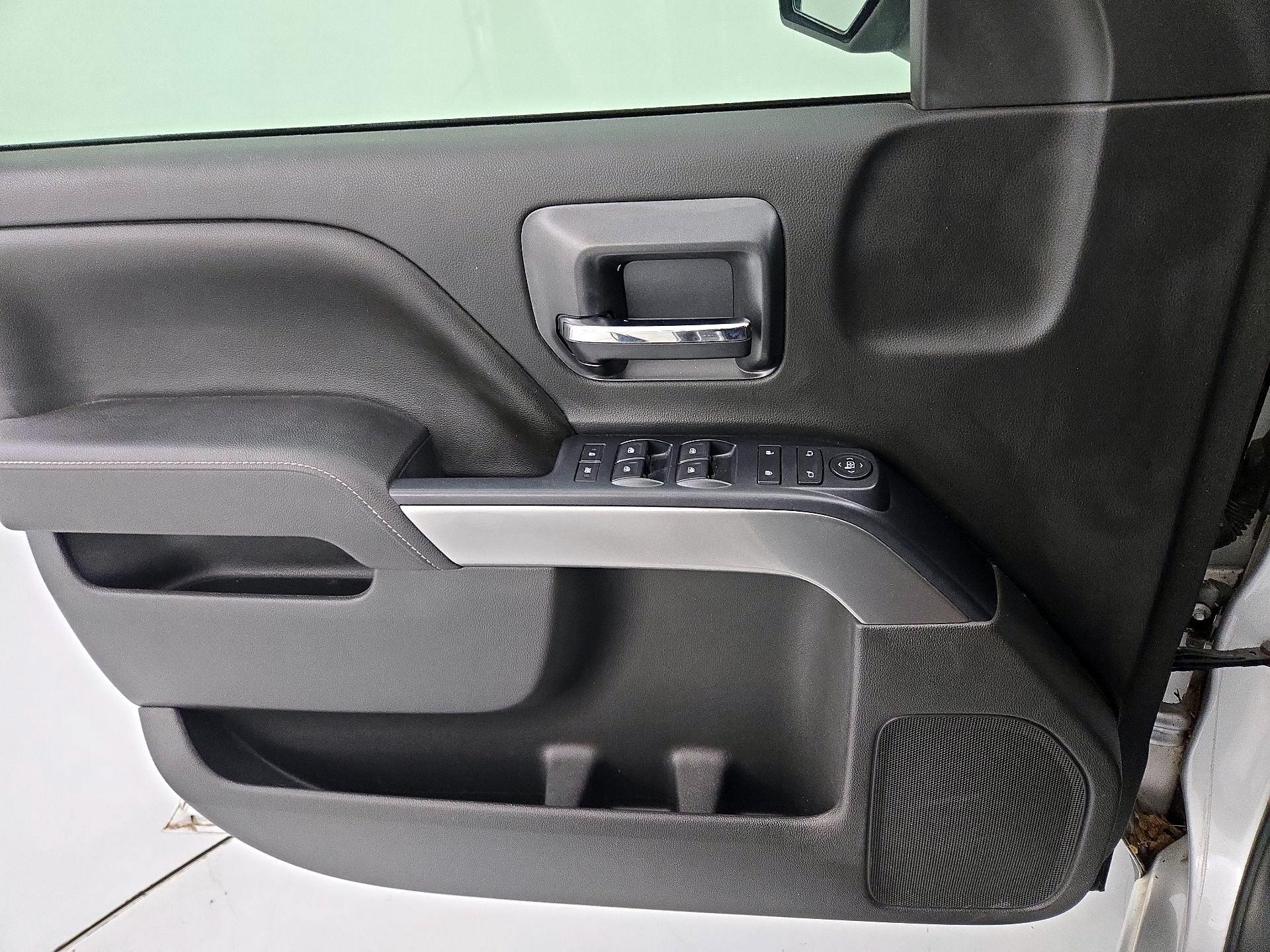 Thumbnail: 2015 Chevrolet Silverado 1500 - 12