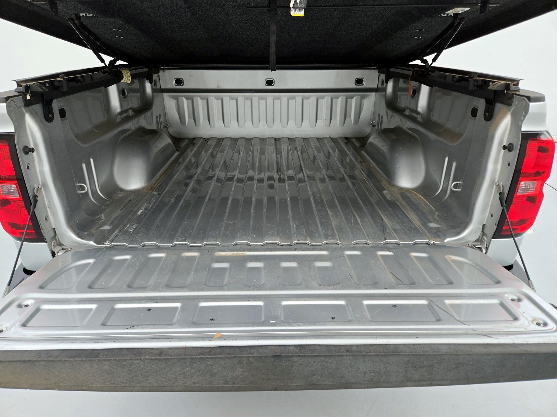 Thumbnail: 2015 Chevrolet Silverado 1500 - 20