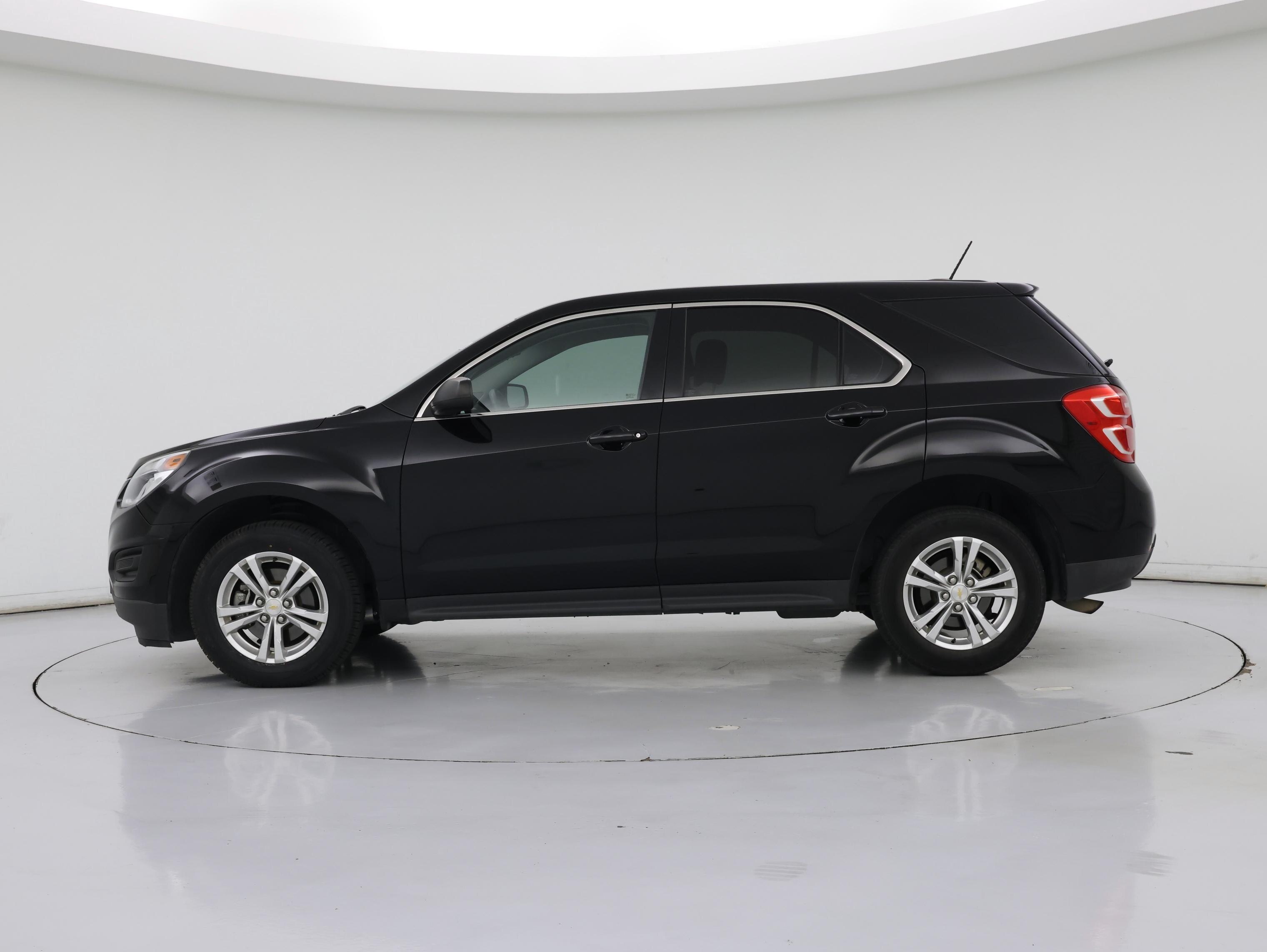 Thumbnail: 2017 Chevrolet Equinox - 3