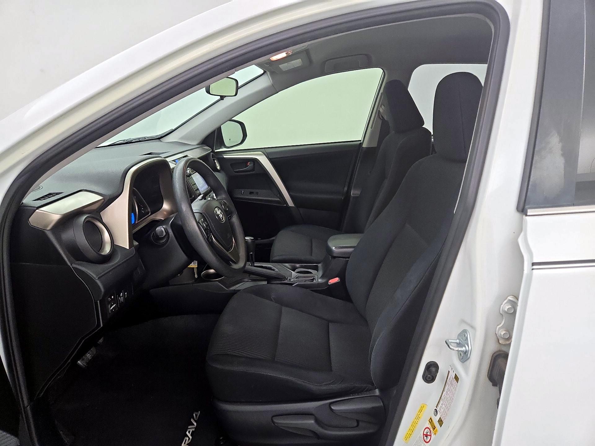 Thumbnail: 2014 Toyota RAV4 - 11