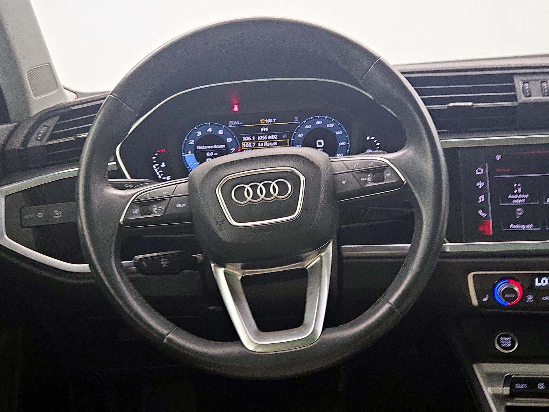 Thumbnail: 2023 Audi Q3 - 10