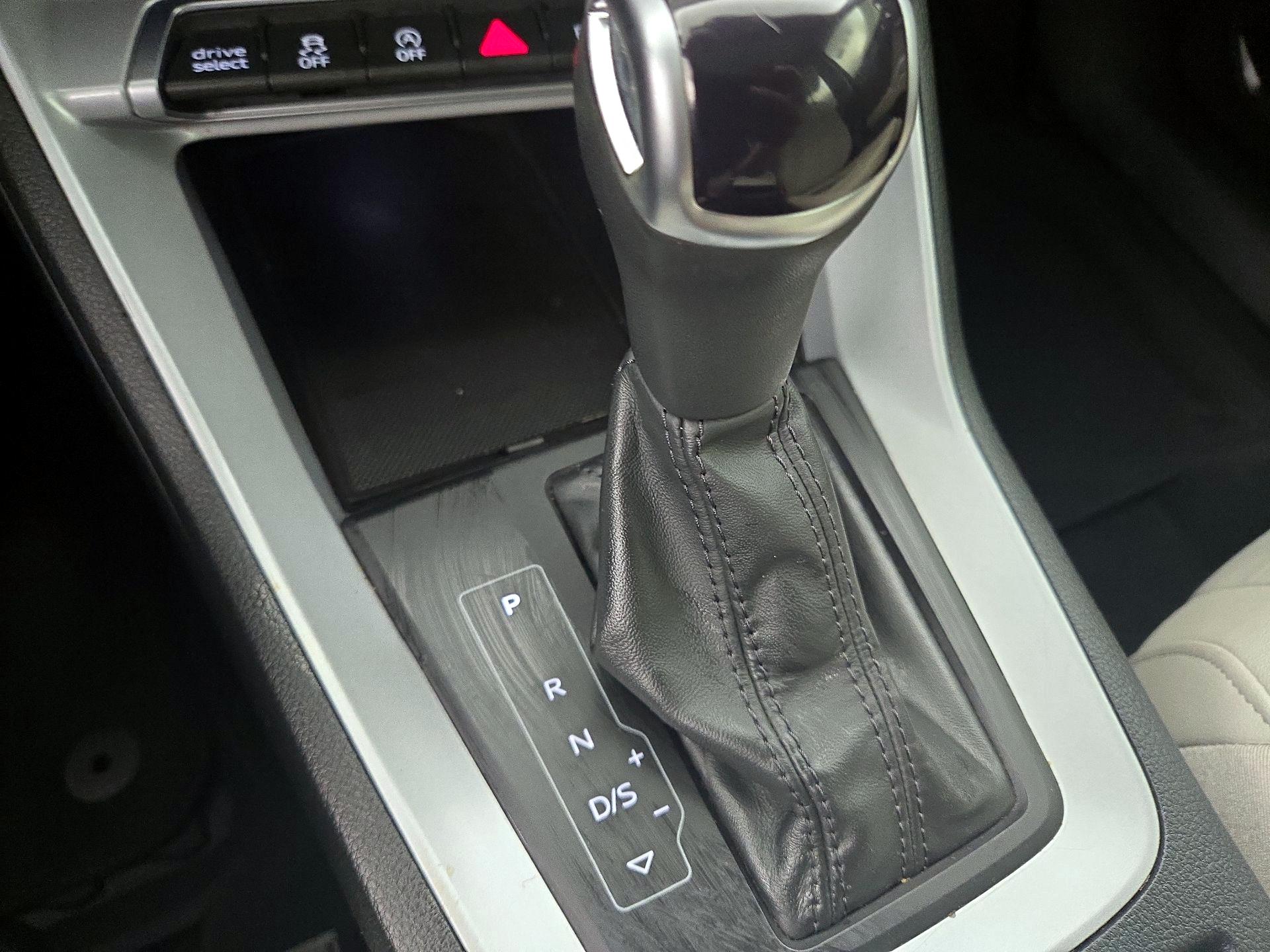 Thumbnail: 2023 Audi Q3 - 17