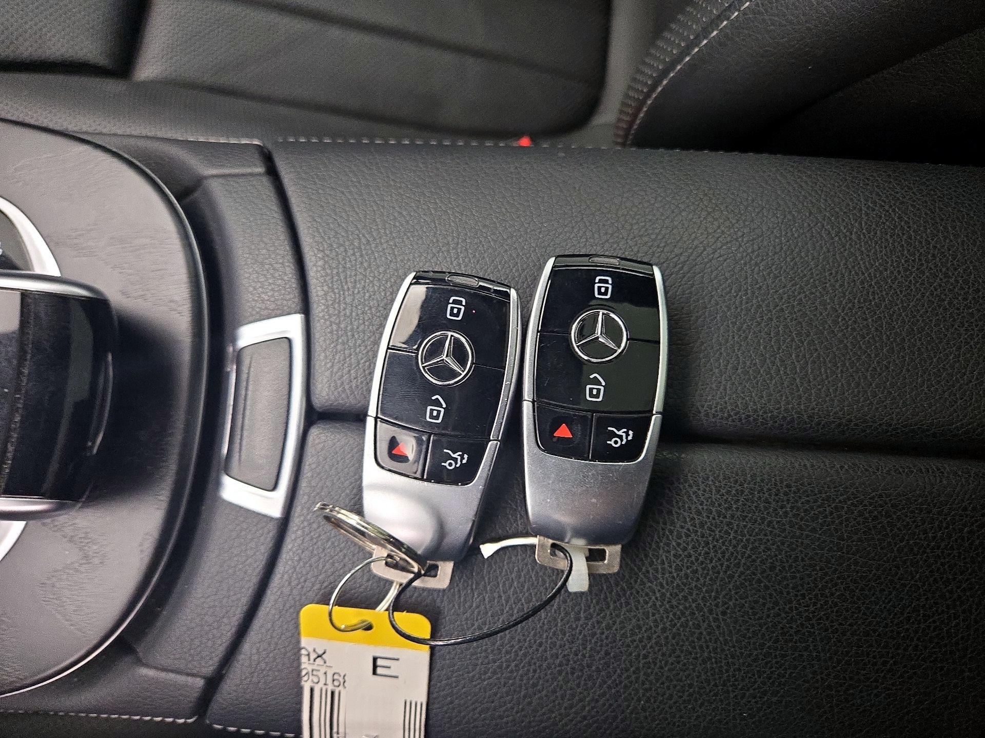Thumbnail: 2018 Mercedes-Benz E-Class - 19
