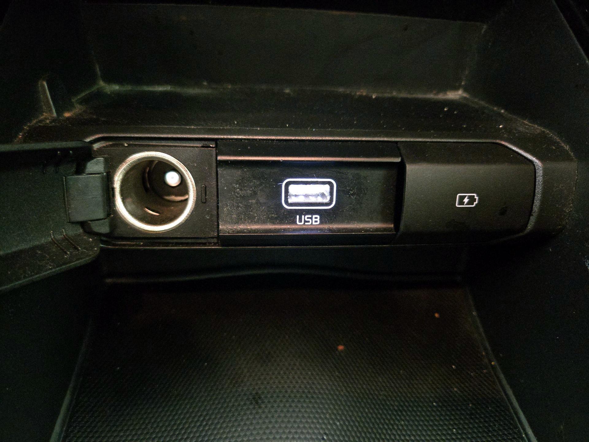 Thumbnail: 2021 Kia Telluride - 18