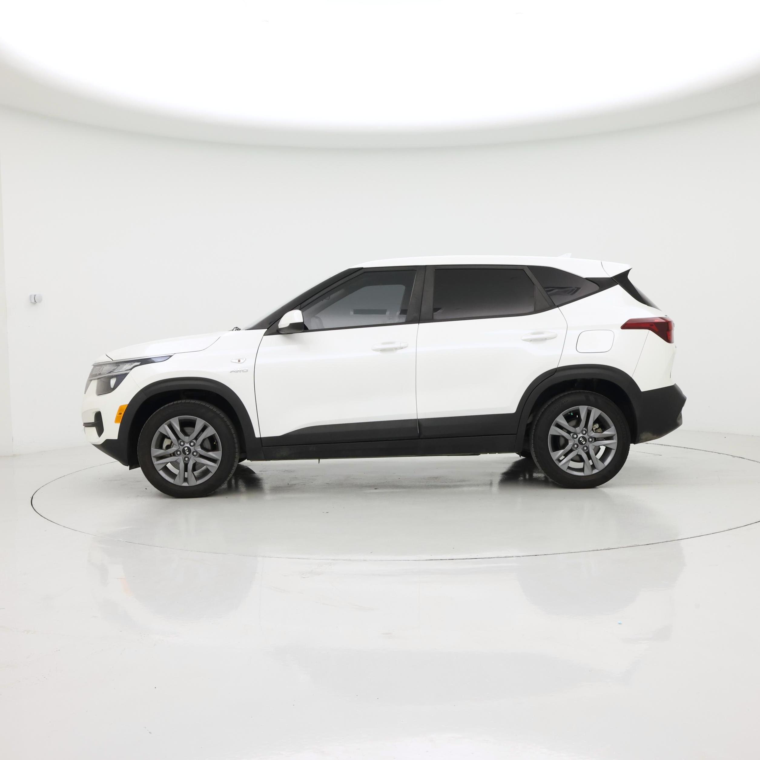 Thumbnail: 2021 Kia Seltos - 3