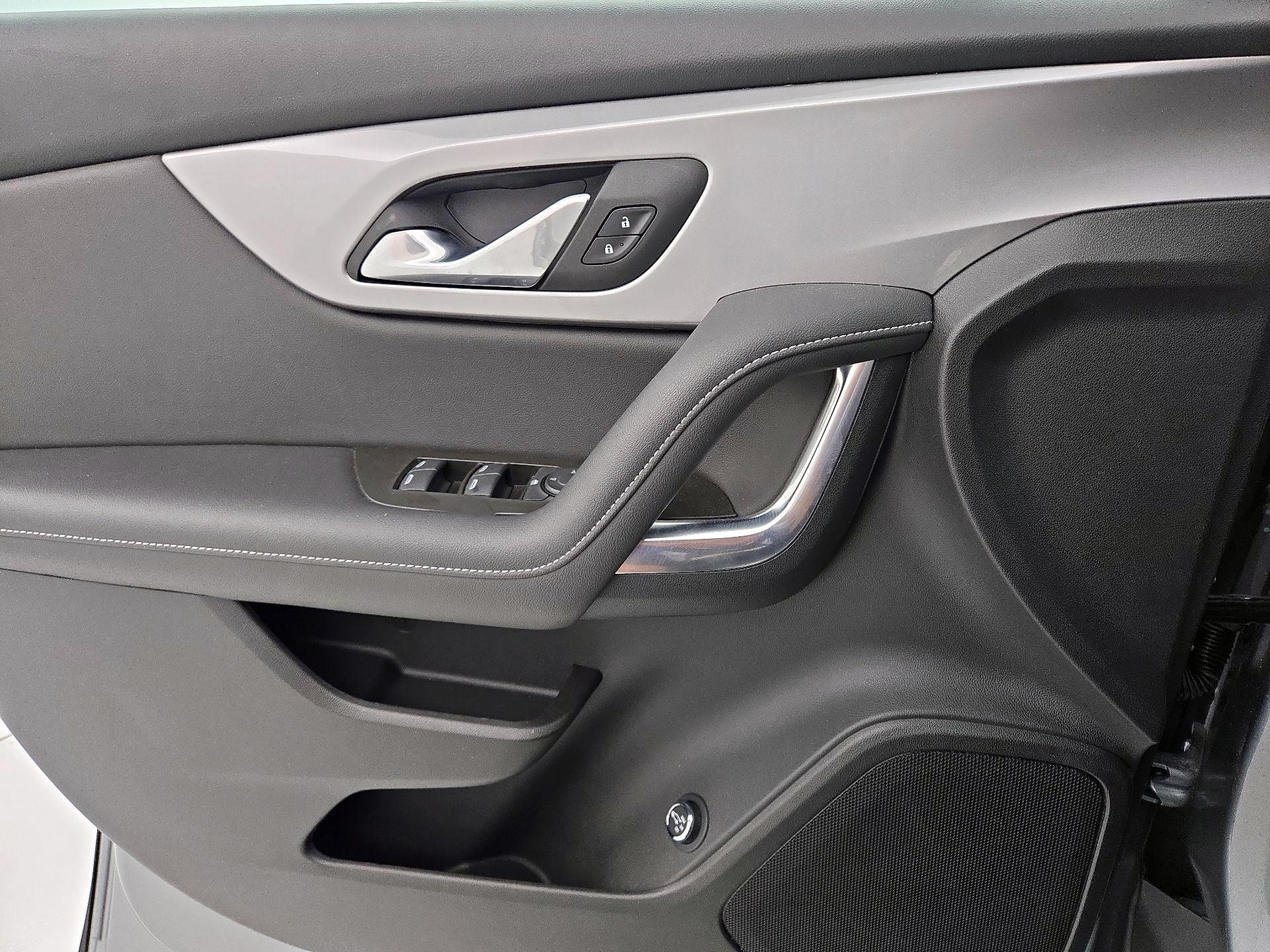 Thumbnail: 2023 Chevrolet Blazer - 12