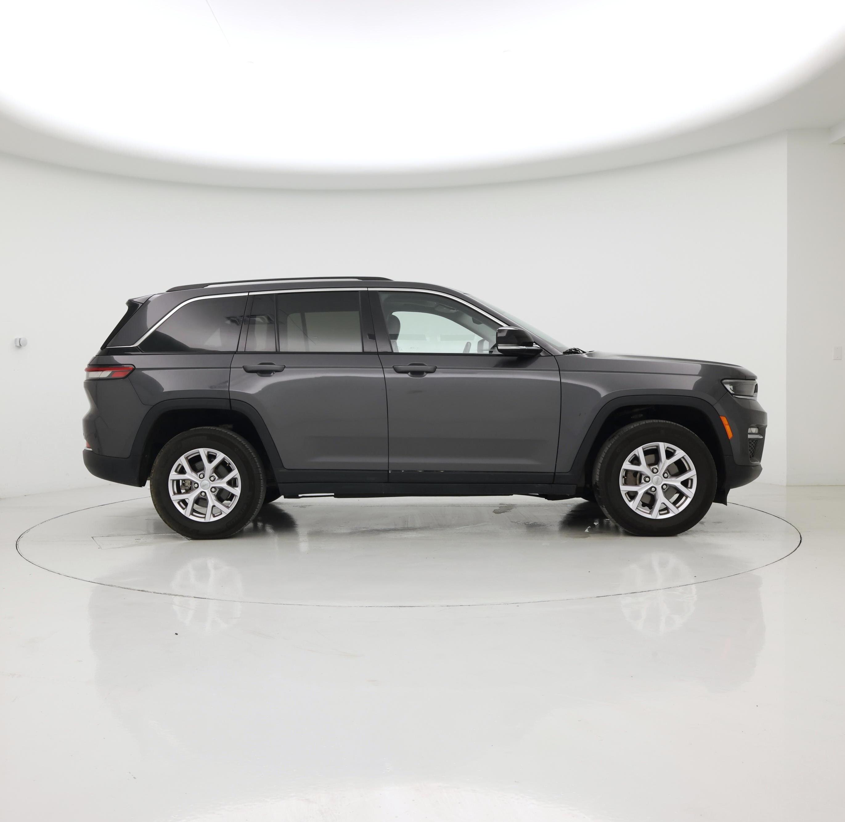 Thumbnail: 2022 Jeep Grand Cherokee - 7