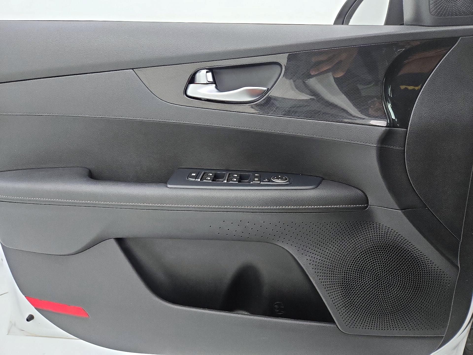 Thumbnail: 2021 Kia Forte - 12